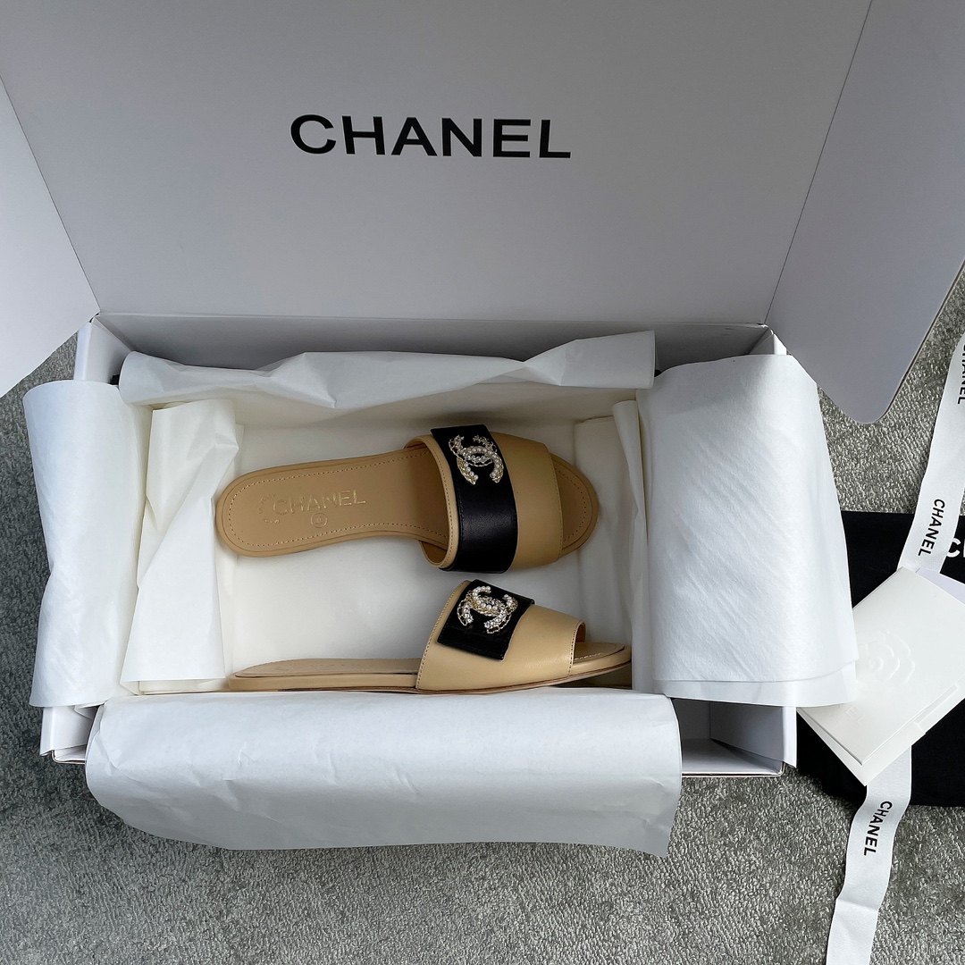 CHANEL CHANEL SLIPPERS PEARL LEATHER STRIPS AND SMALL DIAMOND COMBINATION IMPORTED A GRADE SHEEPSKIN