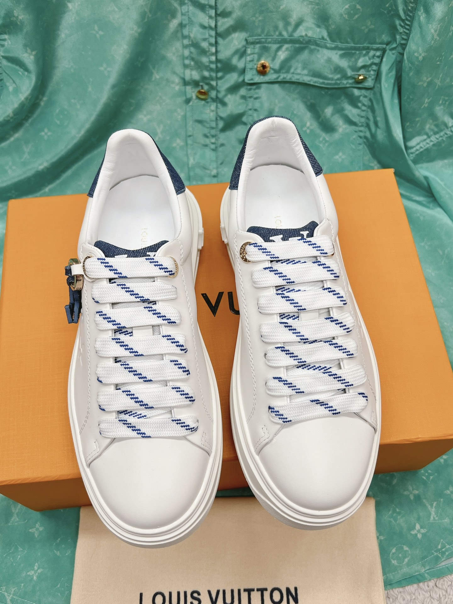 LOUIS VUITTON X YAYOI KUSAMA COOPERATION MODEL CLASSIC WHITE SHOES TIMEO UT WAVE POINT SNEAKERS