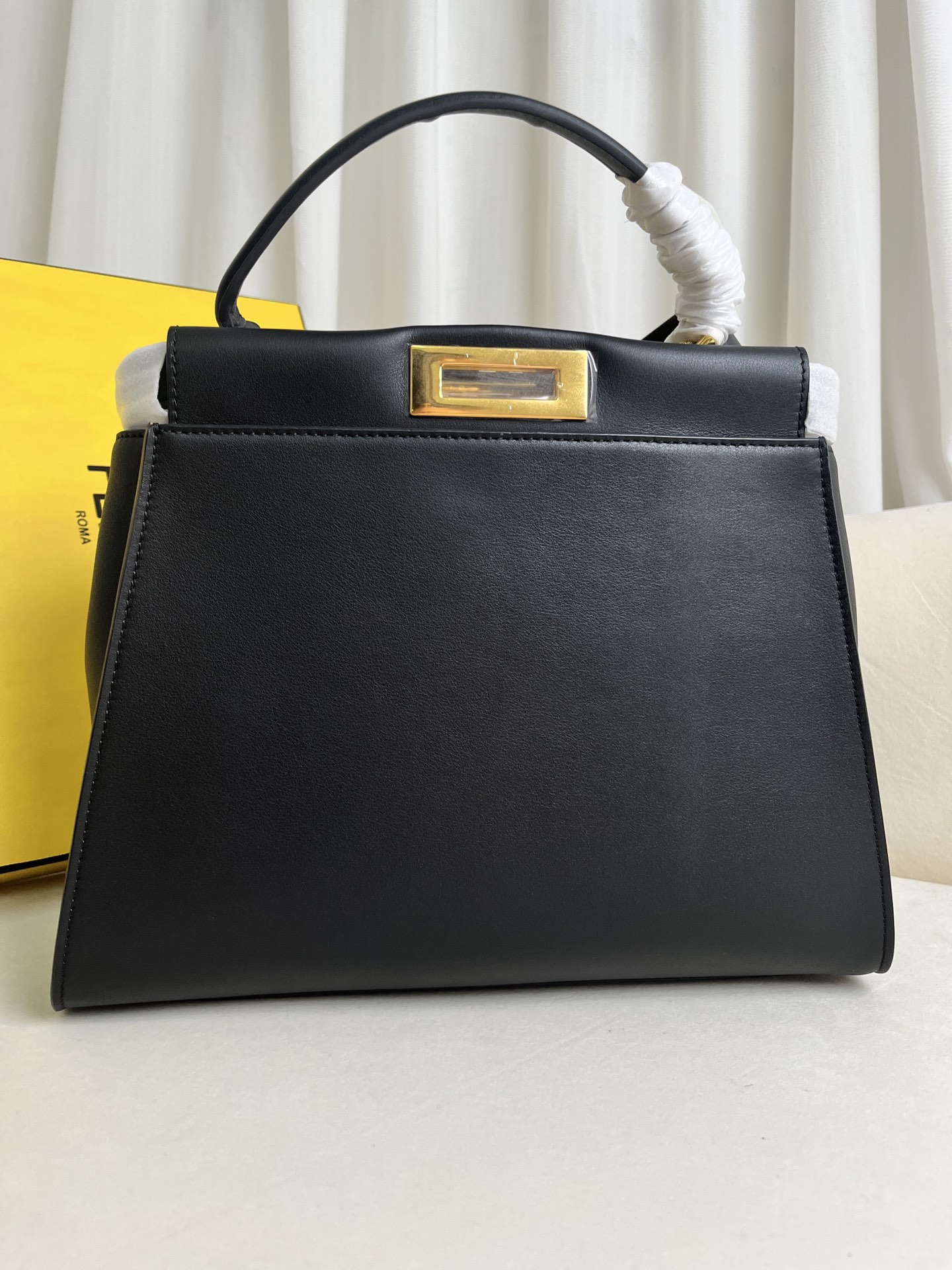 FENDI PEEKABOO ISEEU HANDBAG MODEL NUMBER: 018