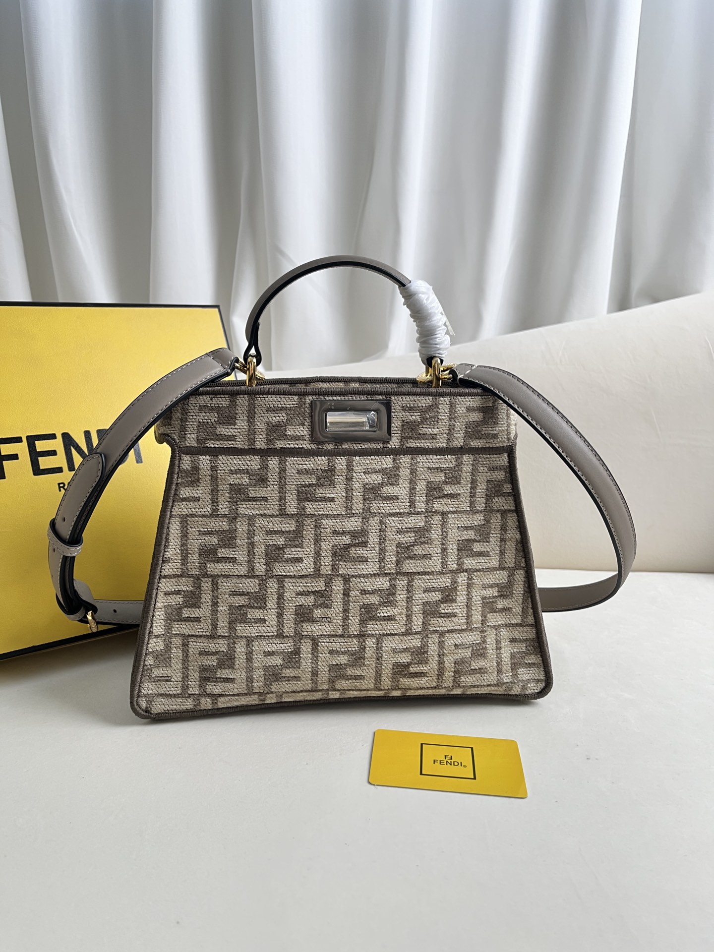 FENDI PEEKABOO ISEEU SMALL HANDBAG MODEL NUMBER: 0229