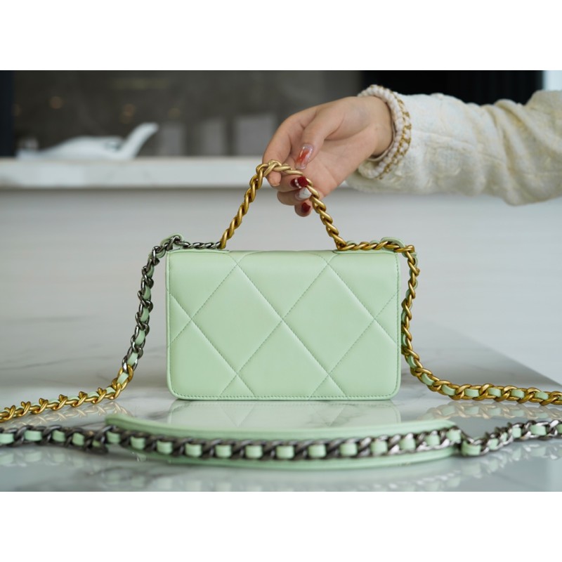 CHANEL 19 BAG WOC 22C GOLD BUCKLE LIGHT GREEN