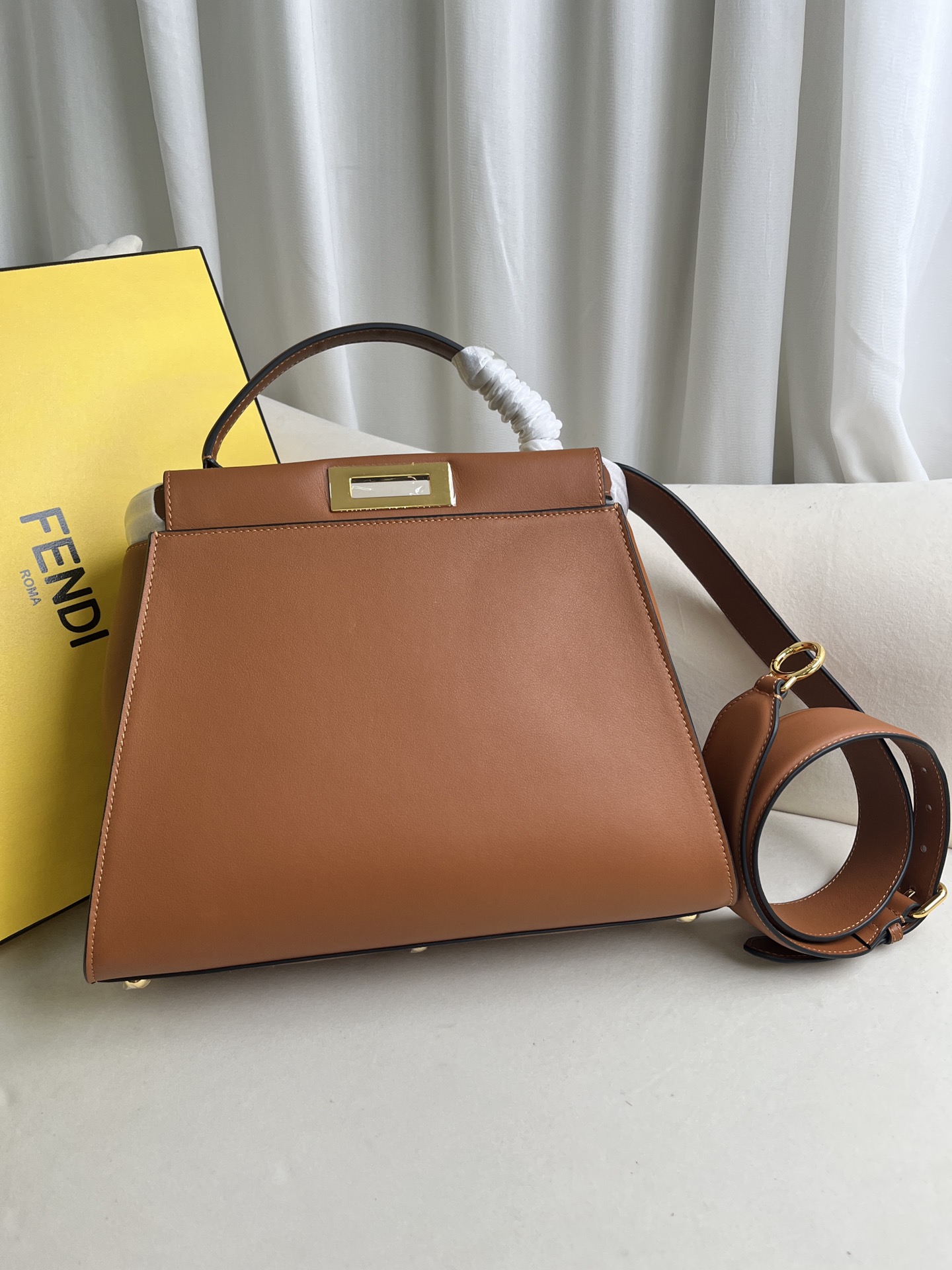 FENDI PEEKABOO ISEEU HANDBAG MODEL NUMBER: 018