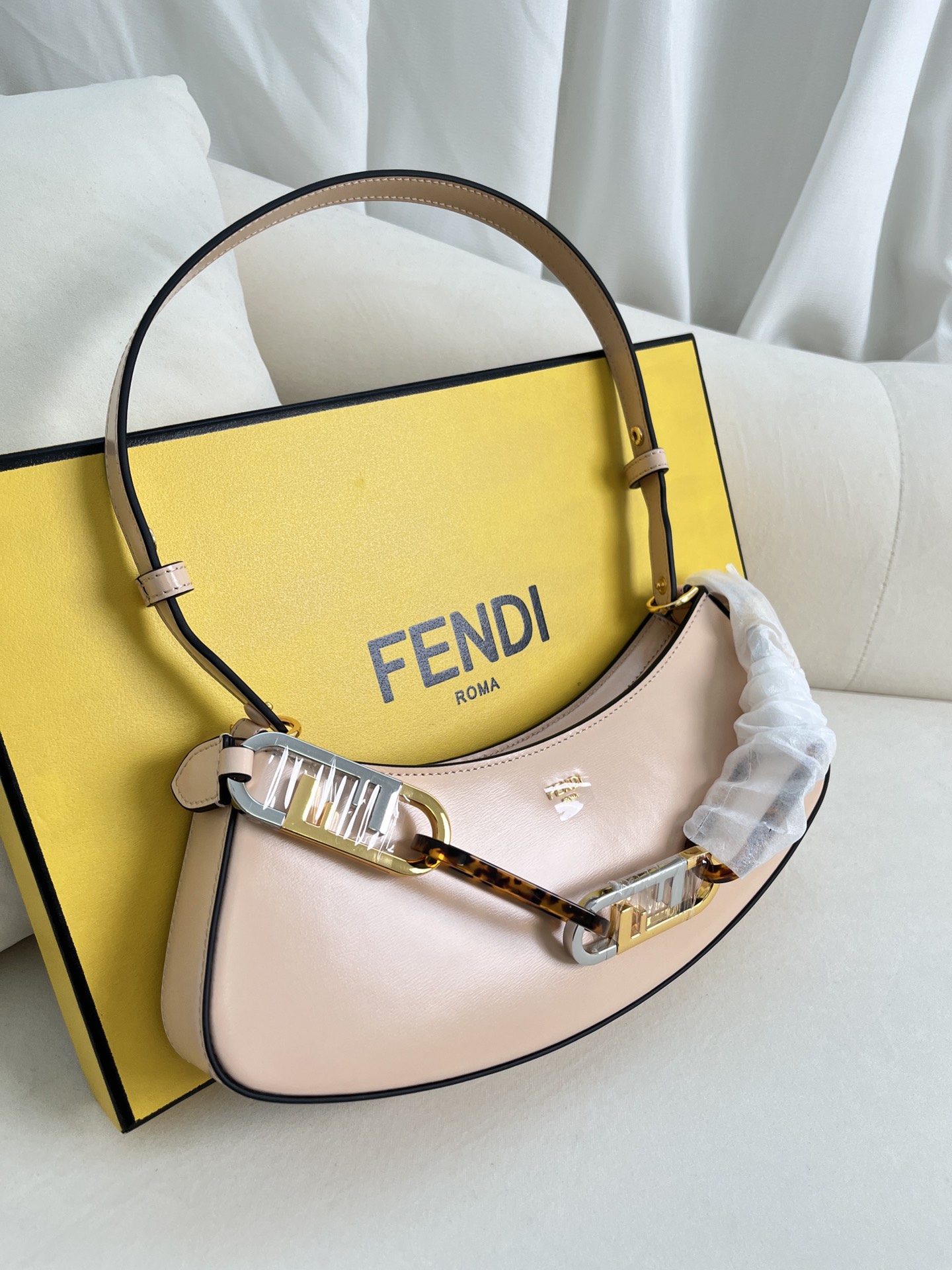 FENDI LEATHER HANDBAG MODEL NUMBER: 225