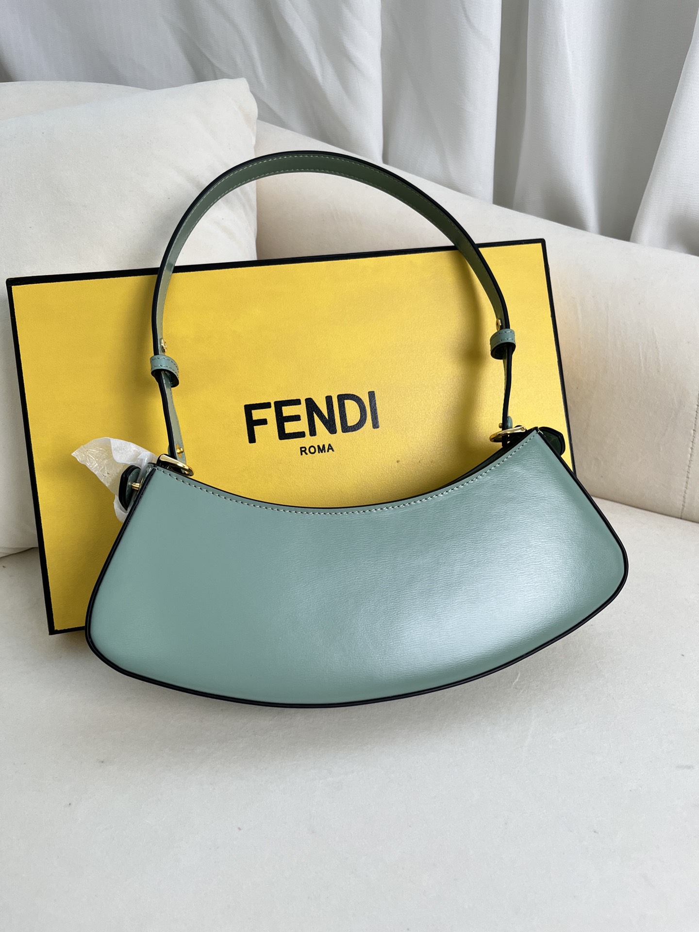 FENDI LEATHER HANDBAG MODEL NUMBER: 225