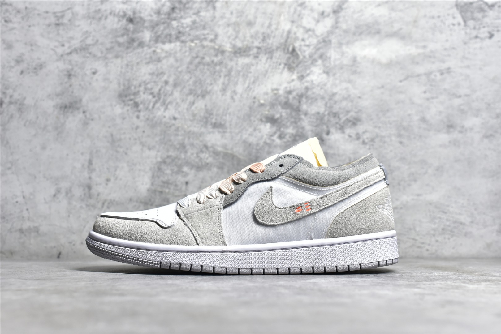 AIR JORDAN AJ1 LOW TOP GREY