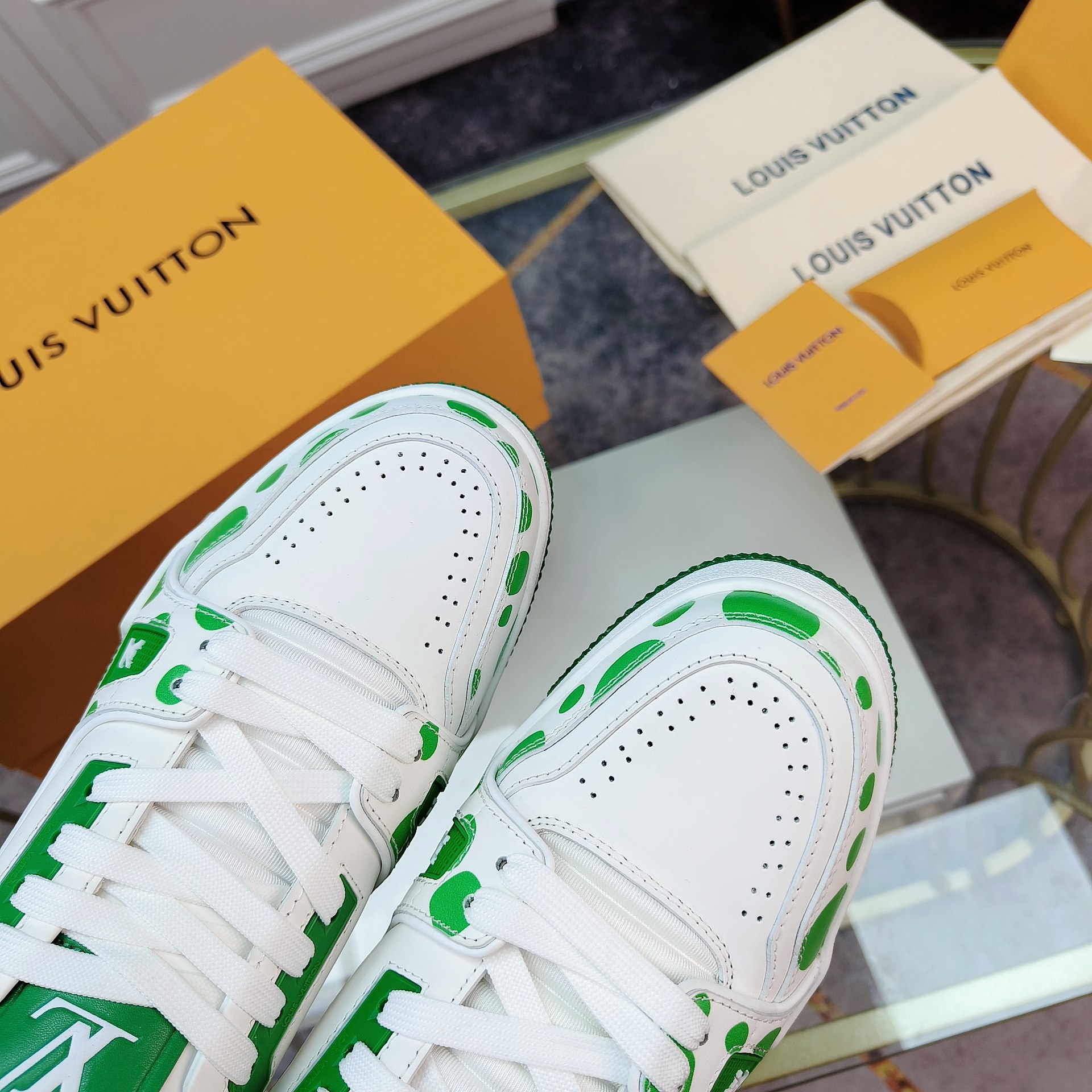 LOUIS VUITTON TRAINER SNEAKERS