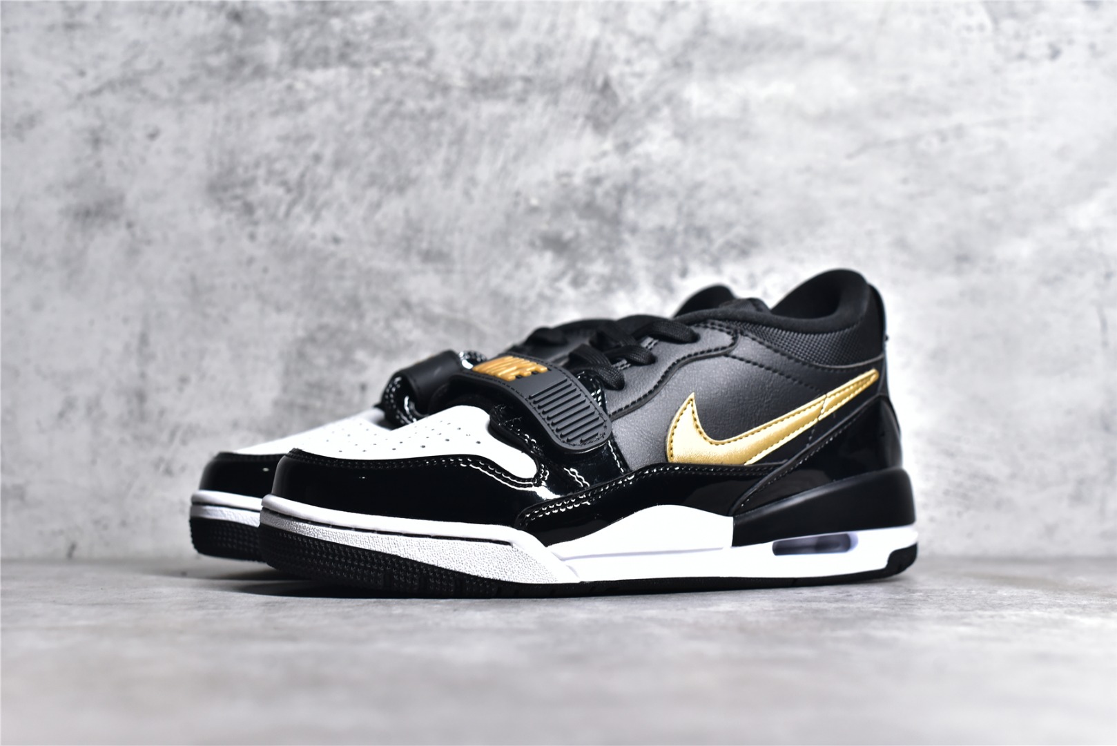 AIR JORDAN LEGACY 312 LOW BLACK GOLD