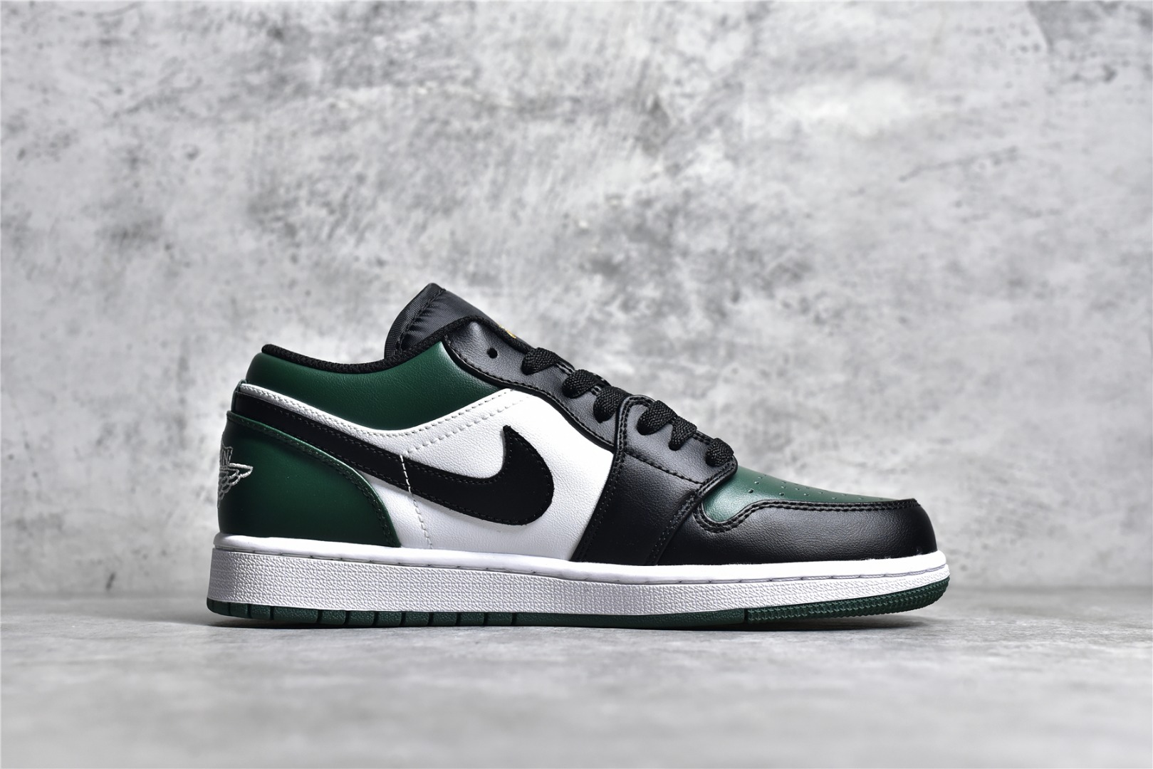 AIR JORDAN AJ1 LOW TOP BLACK GREEN