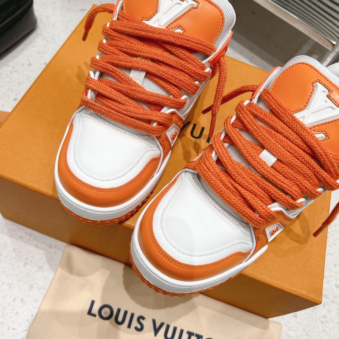 LOUIS VUITTON COUPLE'S RUNWAY SHOW NEW BASKETBALL SNEAKERS