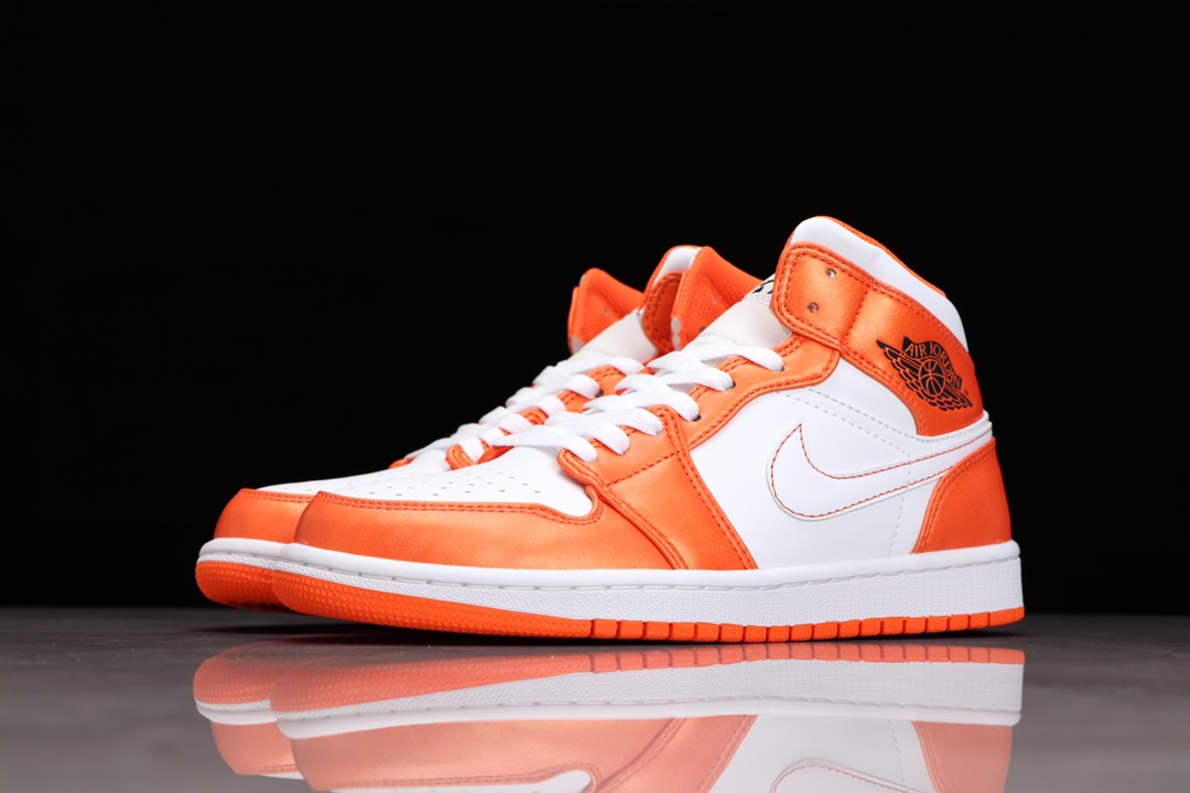 AIR JORDAN 1 WHITE AND ORANGE SMALL BUCKLE SHRED MID TOP