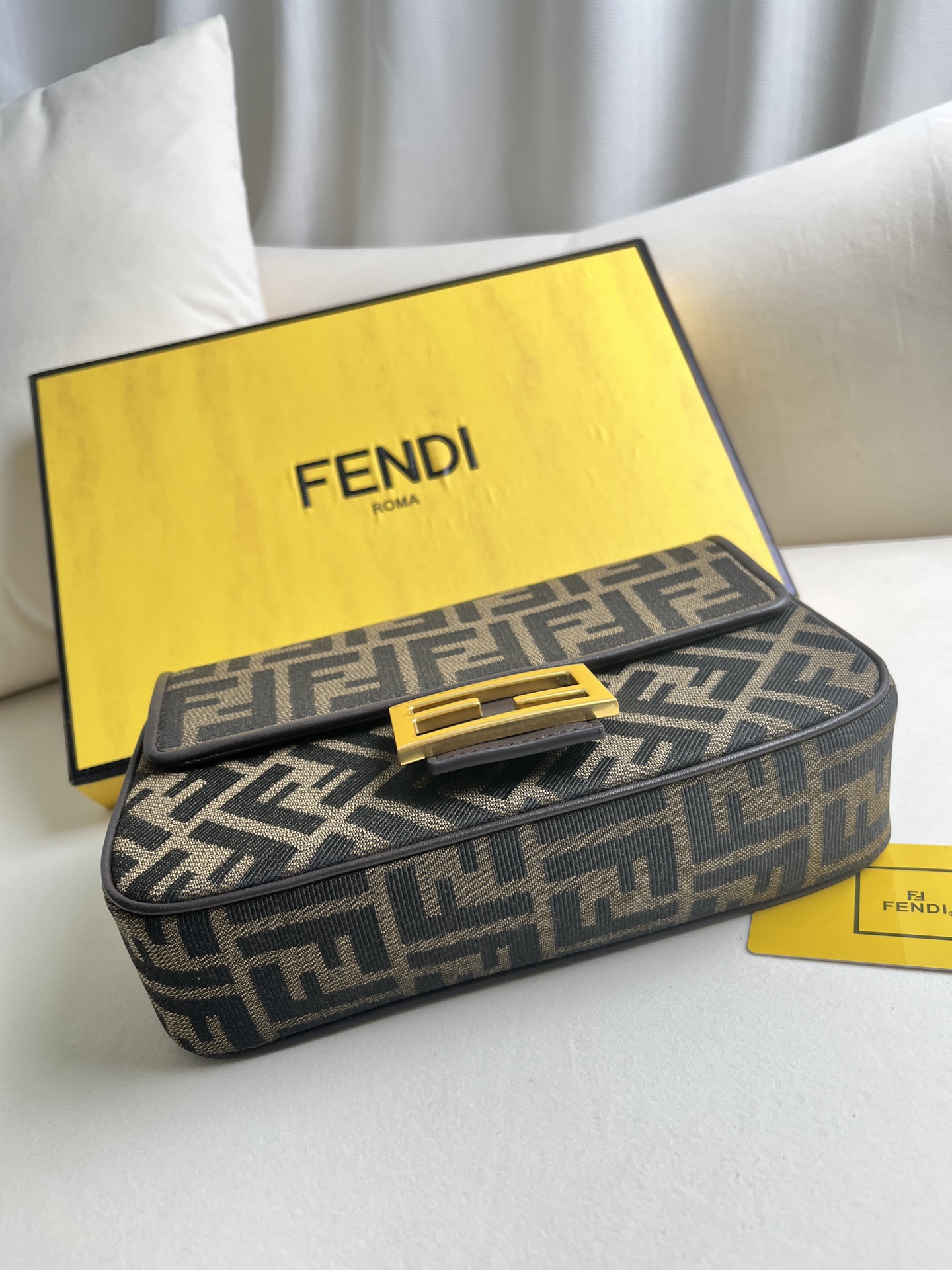 FENDI BAGUETTE BROCADE FABRIC TYPE: 232