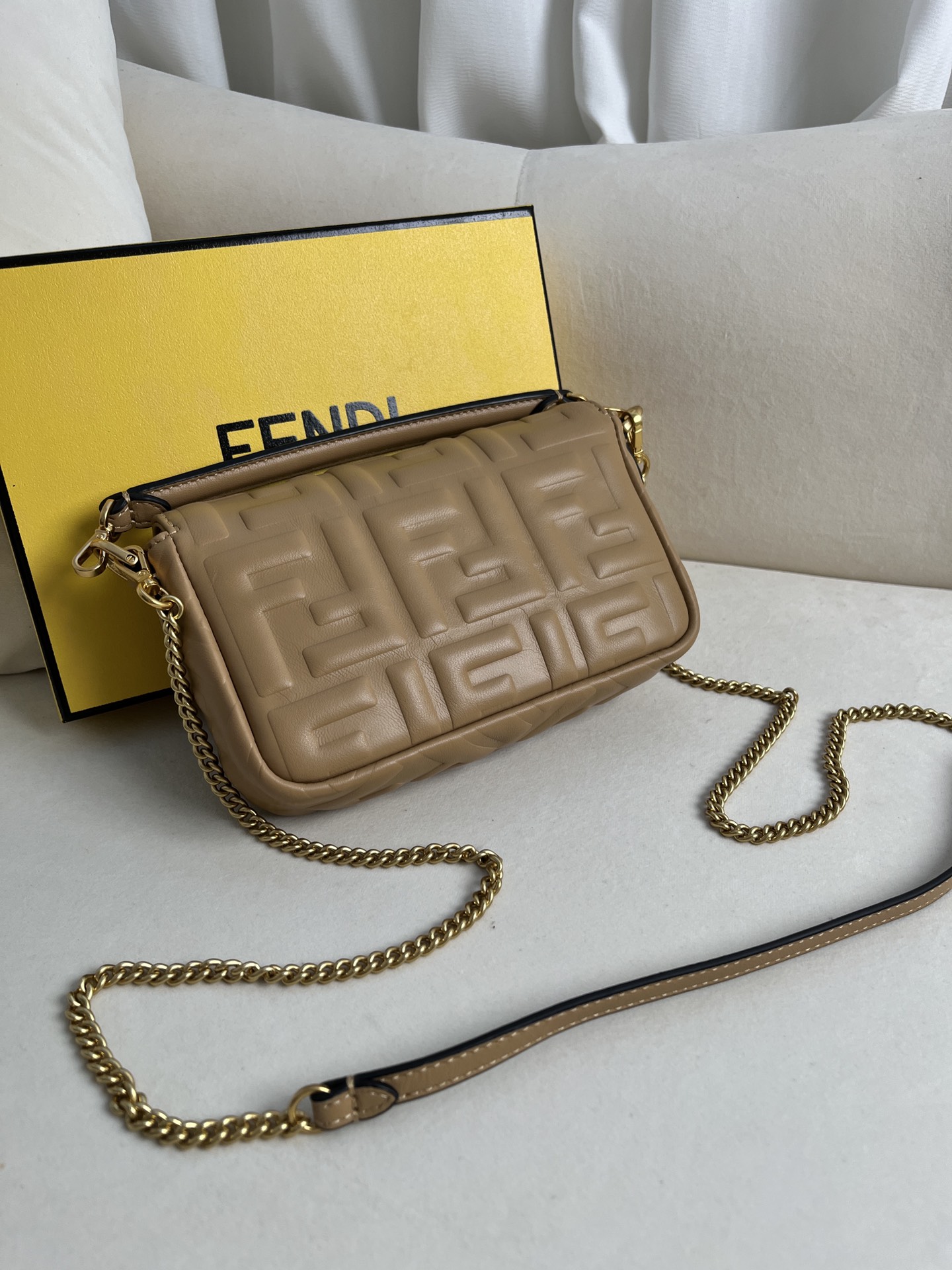 FENDI BAGUETTE LEATHER HANDBAG MODEL NUMBER: 212