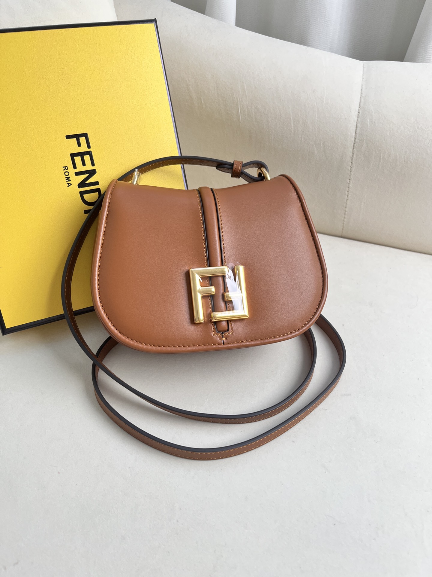 FENDI CMON SMALL HANDBAG MODEL: 508