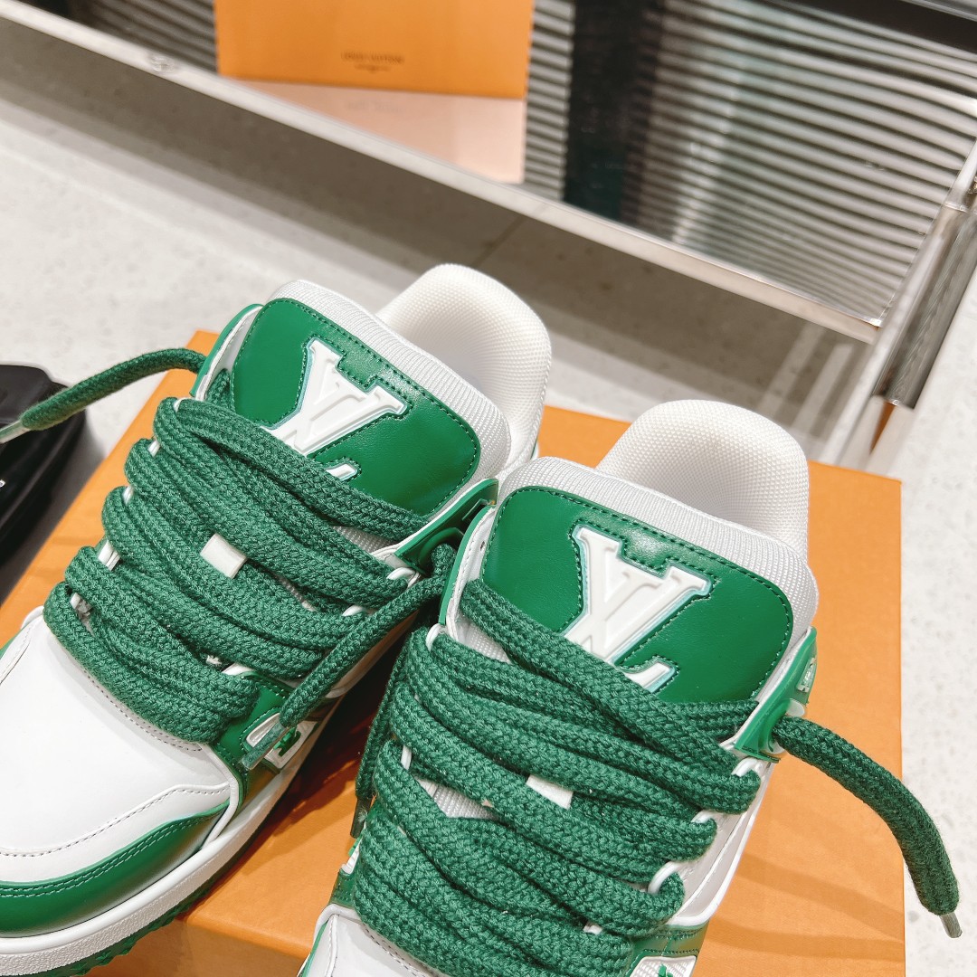 LOUIS VUITTON COUPLE'S RUNWAY SHOW NEW BASKETBALL SNEAKERS