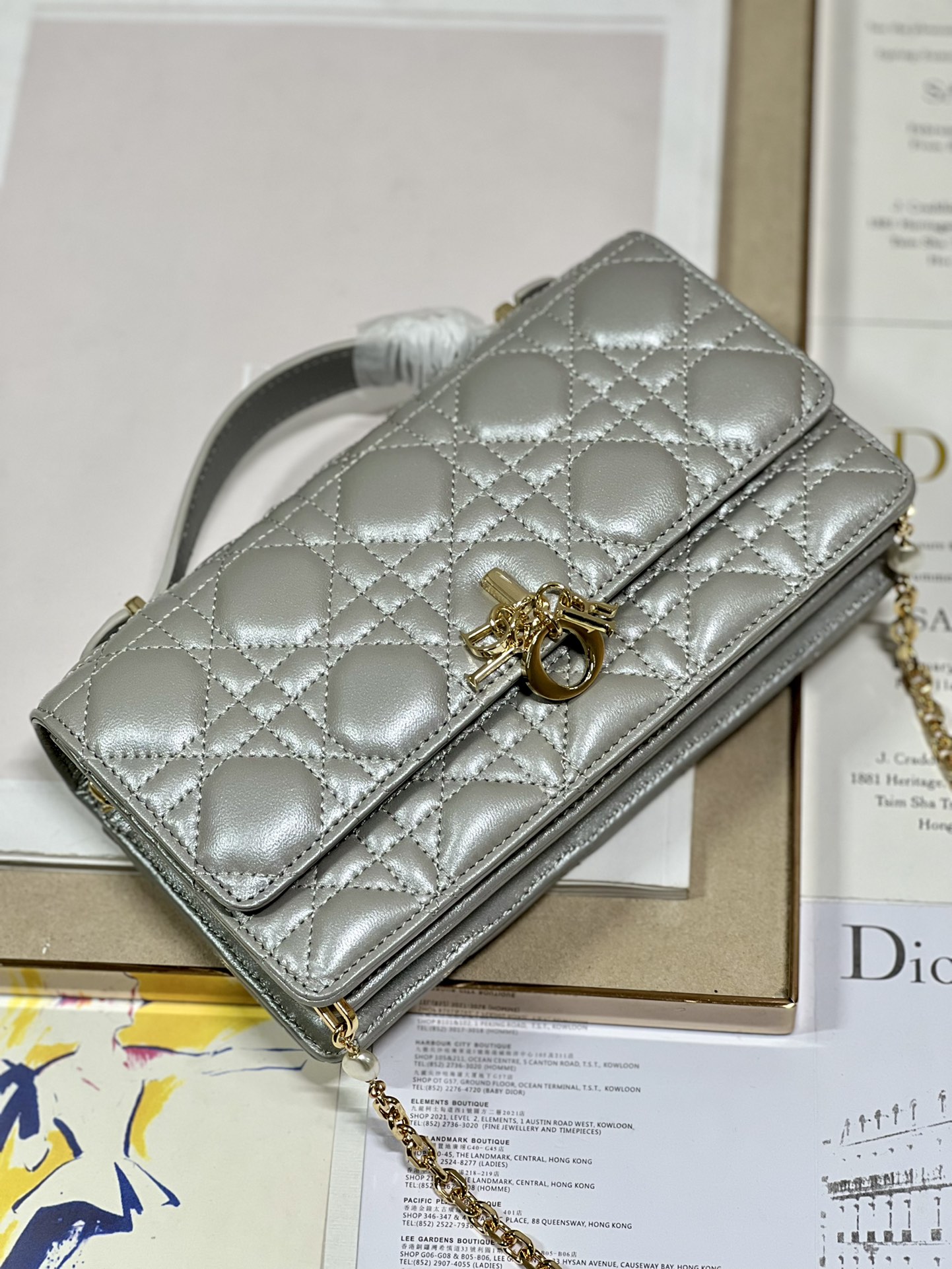 DIOR PEARL HANDBAG MODEL: 0980