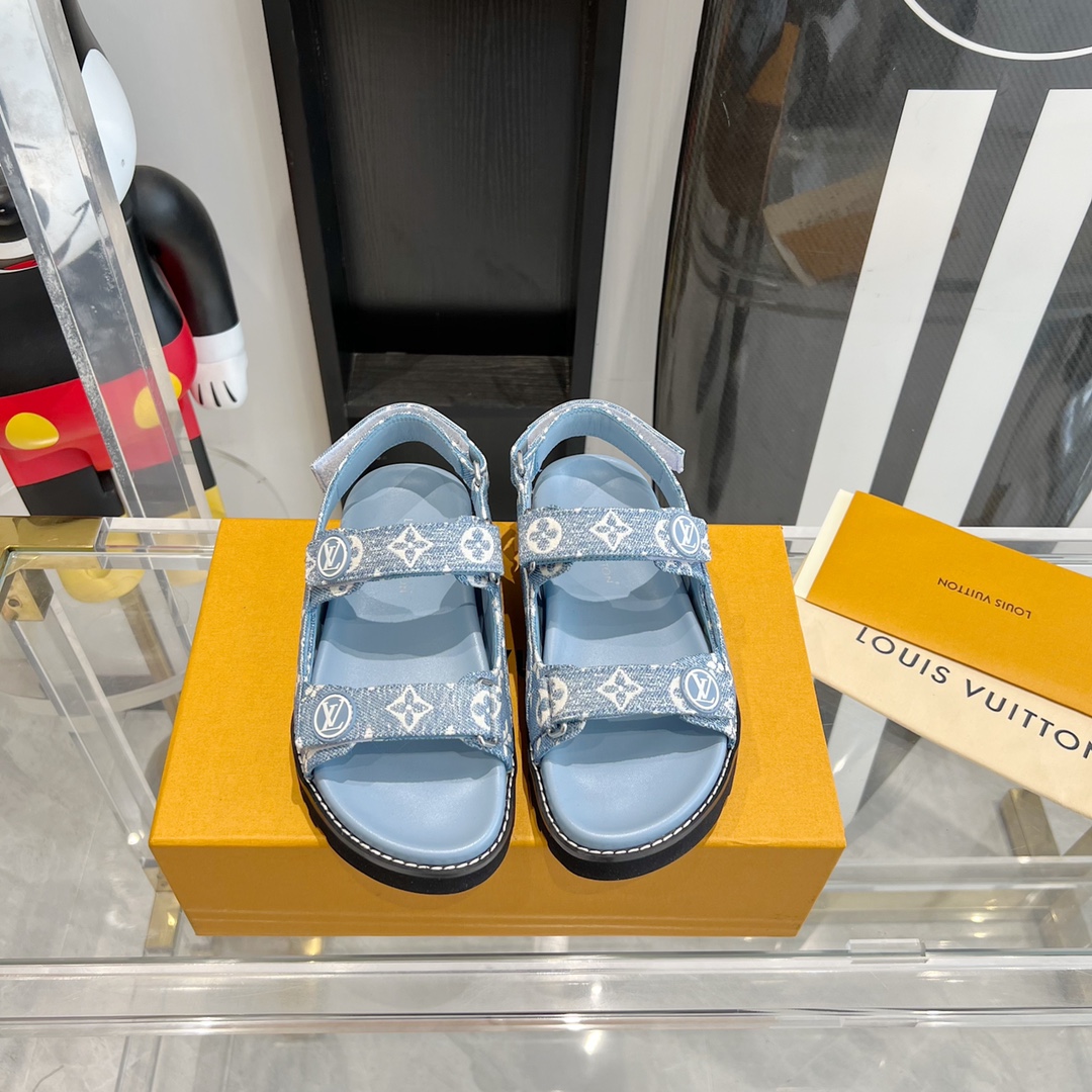 LOUIS VUITTON 2023 SPRING AND SUMMER BEACH SANDALS