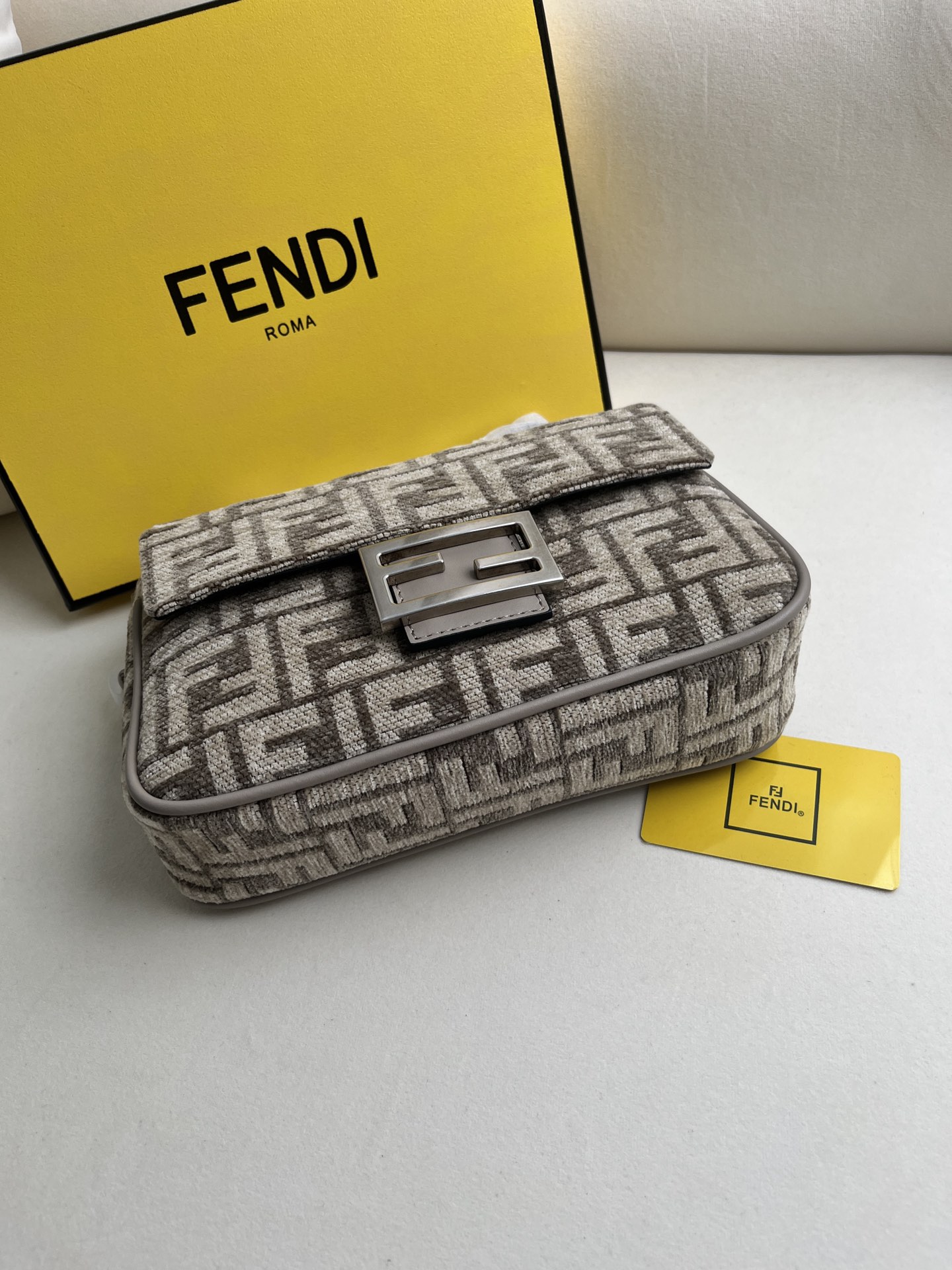 FENDI BAGUETTE BROCADE FABRIC TYPE: 232