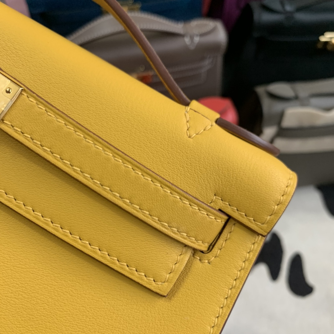 HERMES MINI KELLY POCHETTE A GENERATION OF THE ORIGINAL IMPORT SWIFT LEATHER AMBER YELLOW