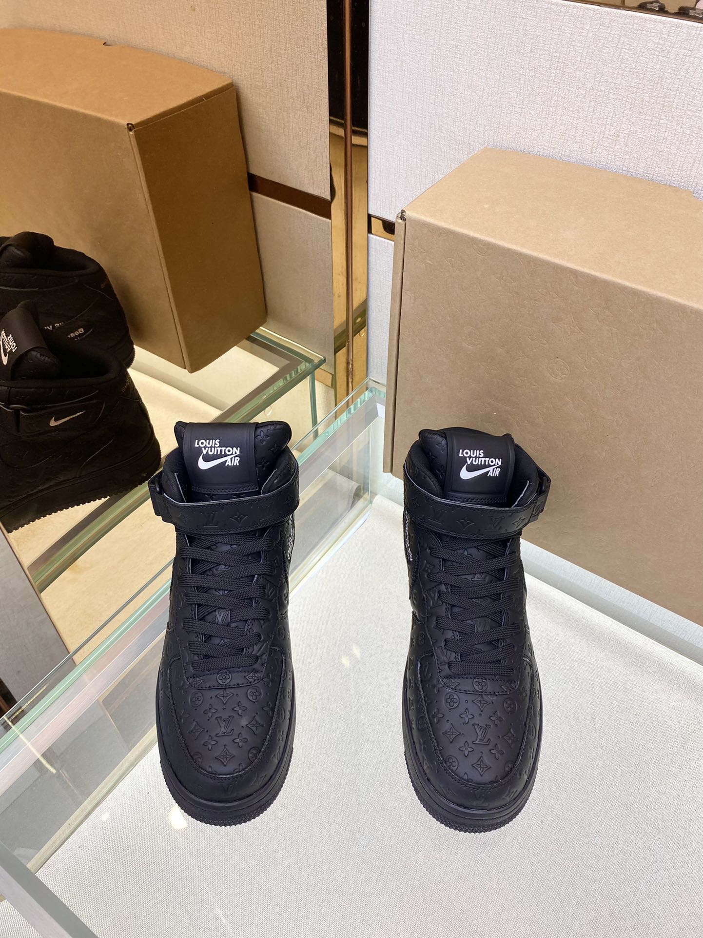 LOUIS VUITTON NIKE JOINT NEW MEN'S ABBESSES HIGH TOP SNEAKERS