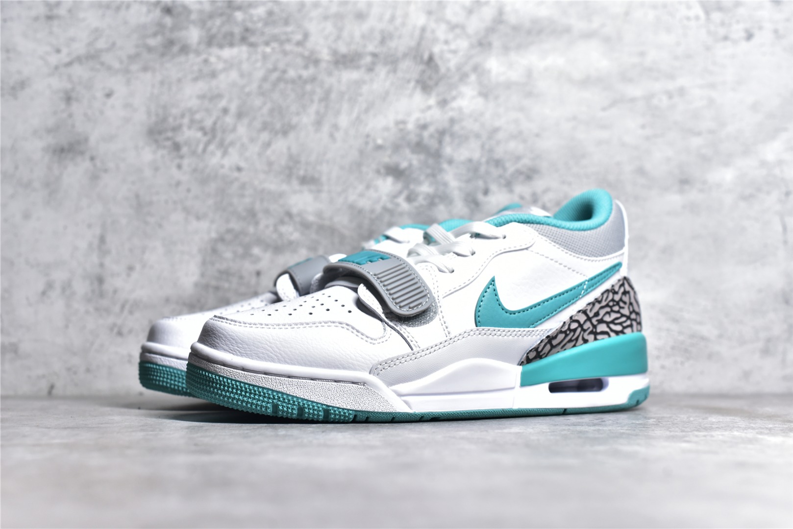 AIR JORDAN LEGACY 312 LOW LITTLE TIFFANY WHITE GREEN