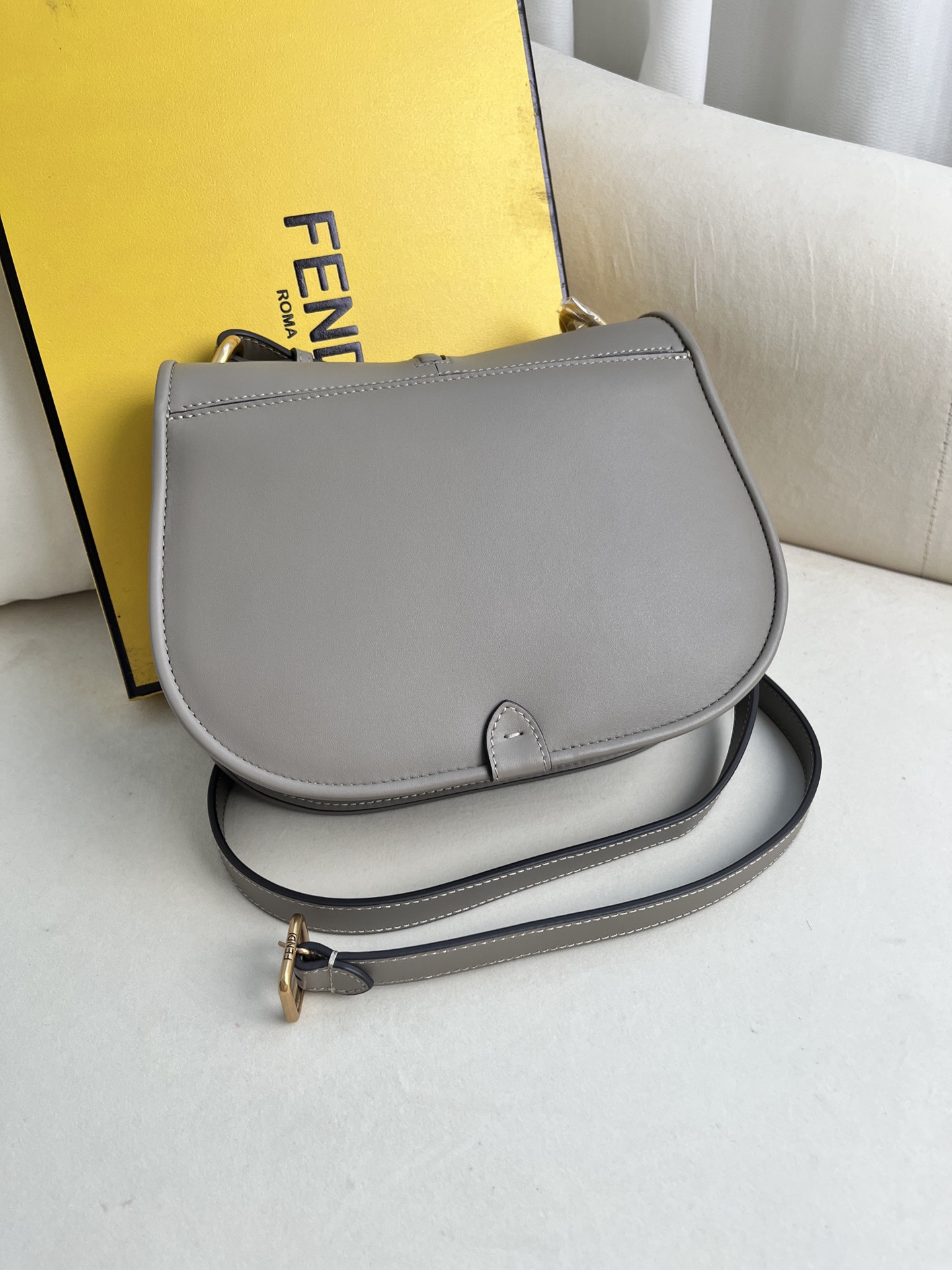 FENDI CMON MEDIUM HANDBAG MODEL NUMBER: 507