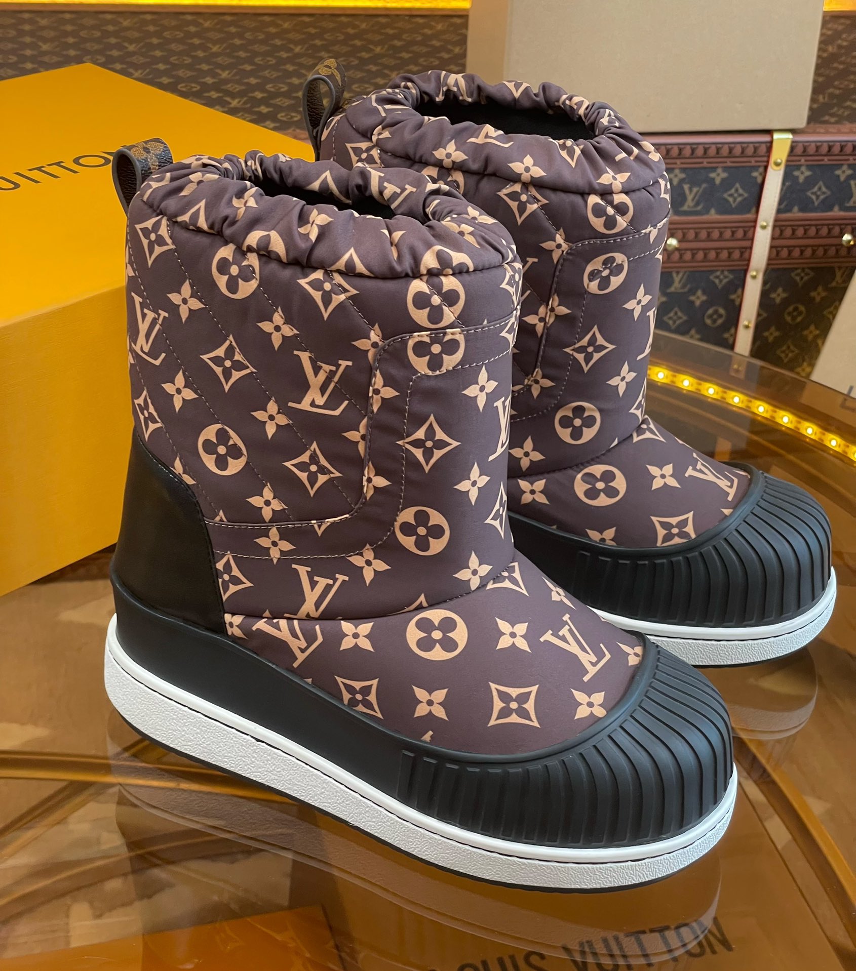 LOUIS VUITTON DOWN SNOW BOOTS