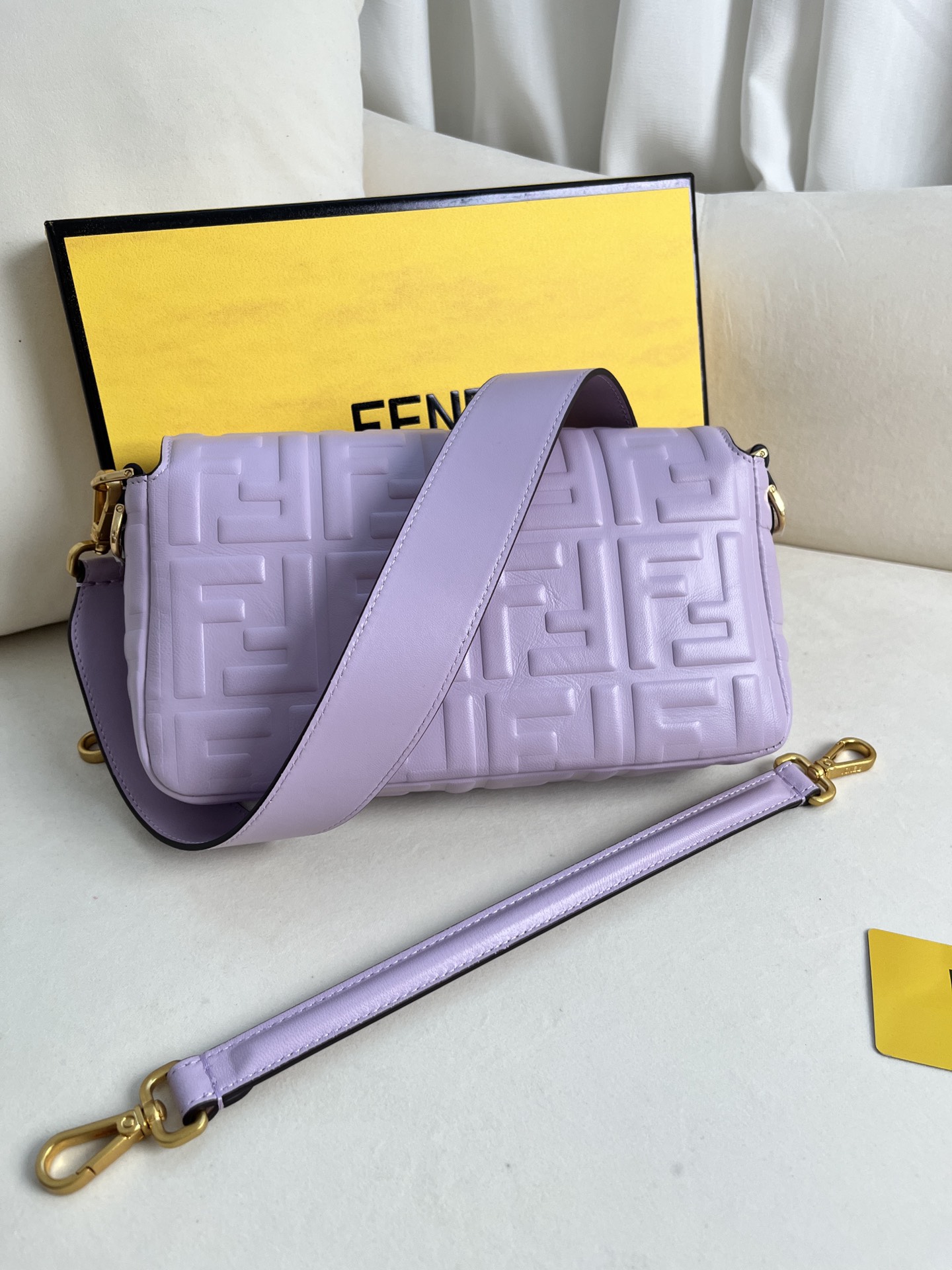 FENDI BAGUETTE LEATHER HANDBAG MODEL NUMBER: 211