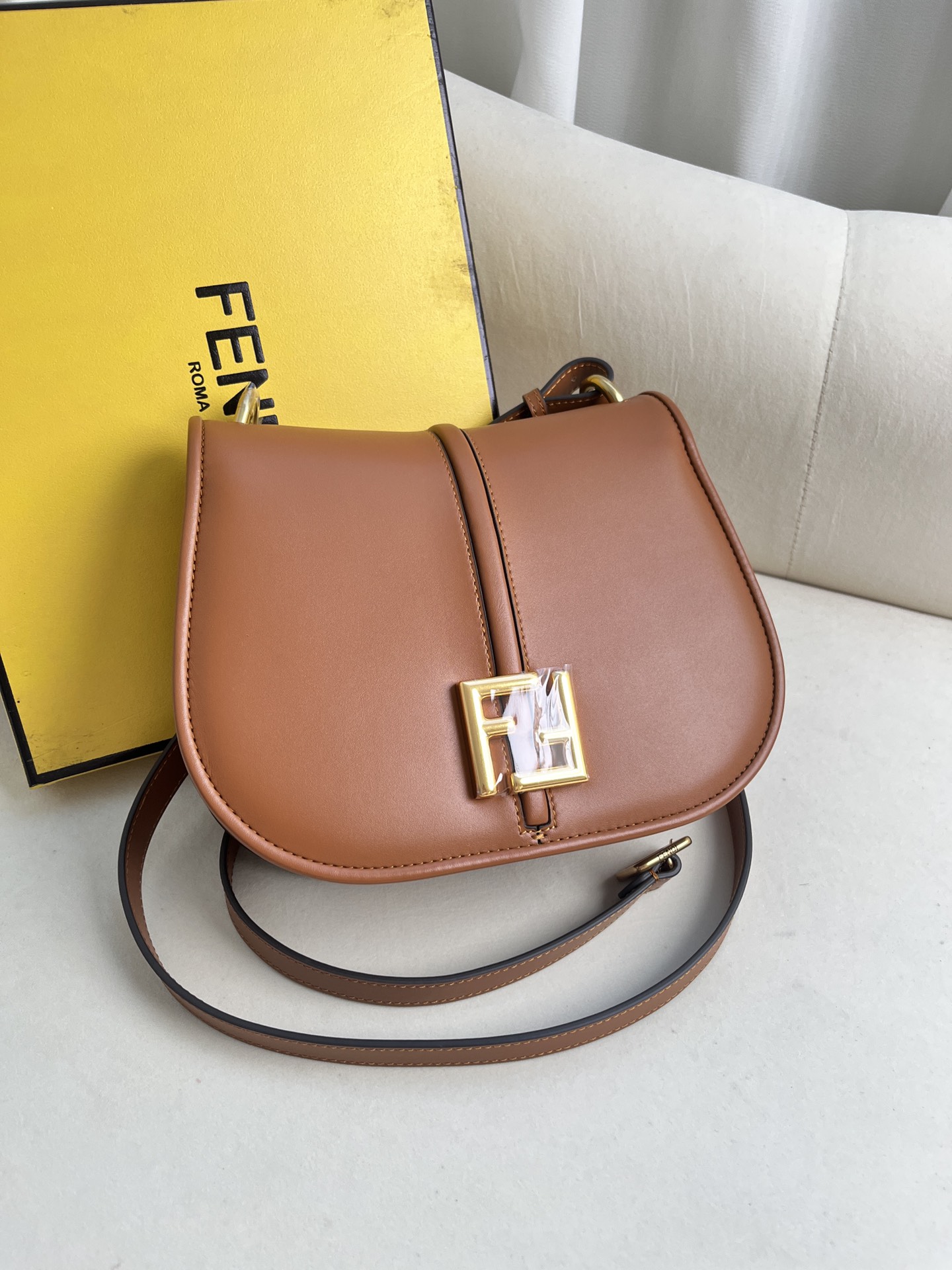 FENDI CMON MEDIUM HANDBAG MODEL NUMBER: 507