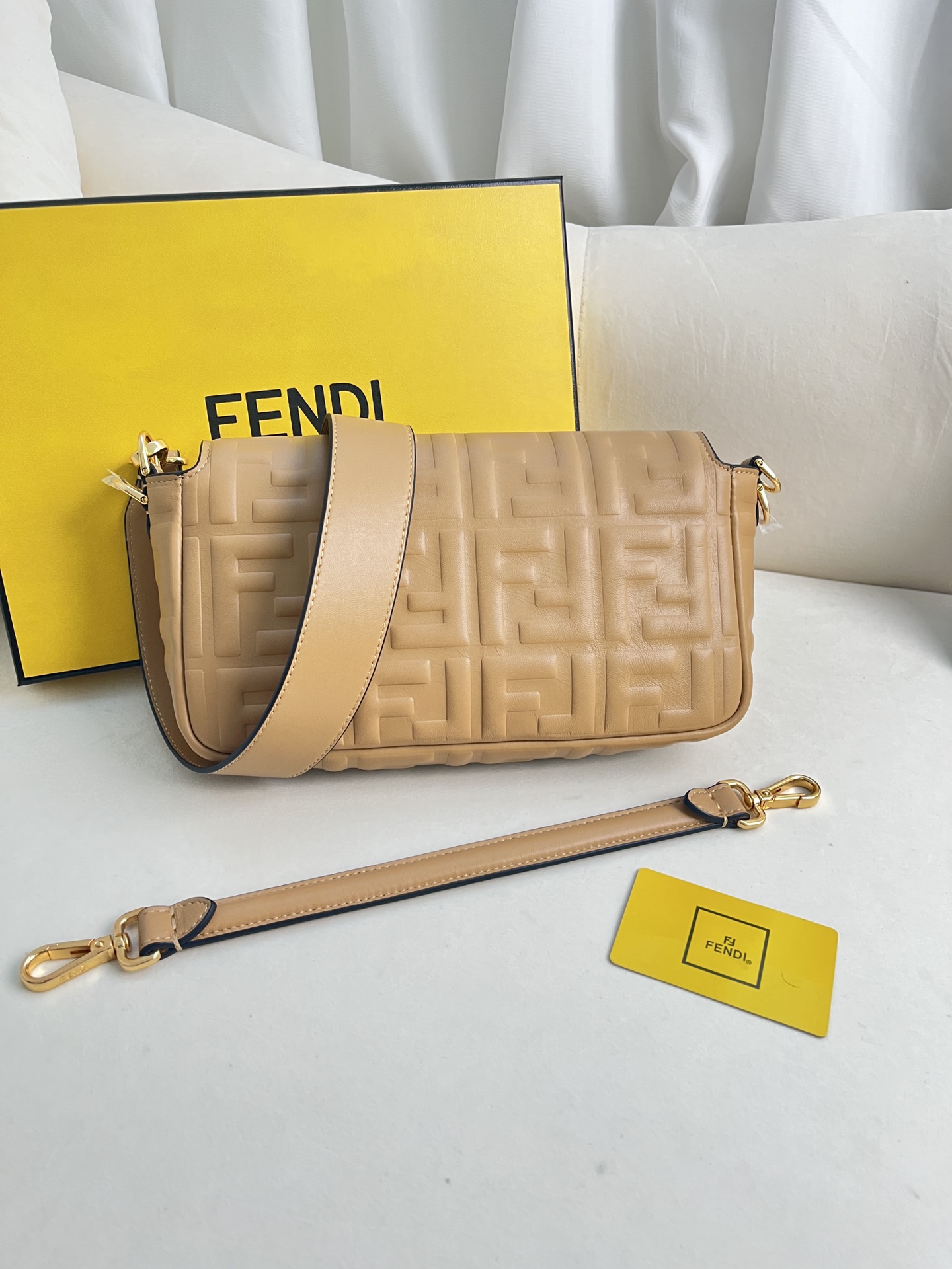 FENDI BAGUETTE LEATHER HANDBAG MODEL NUMBER: 211