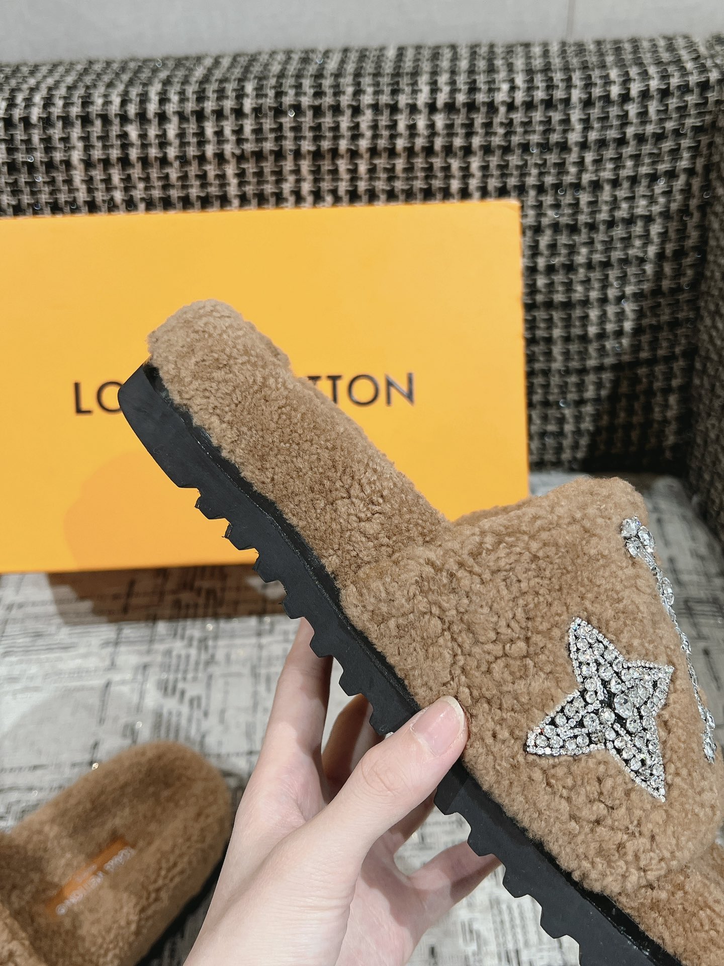 LOUIS VUITTON WOOL THICK SOLE SLIPPERS