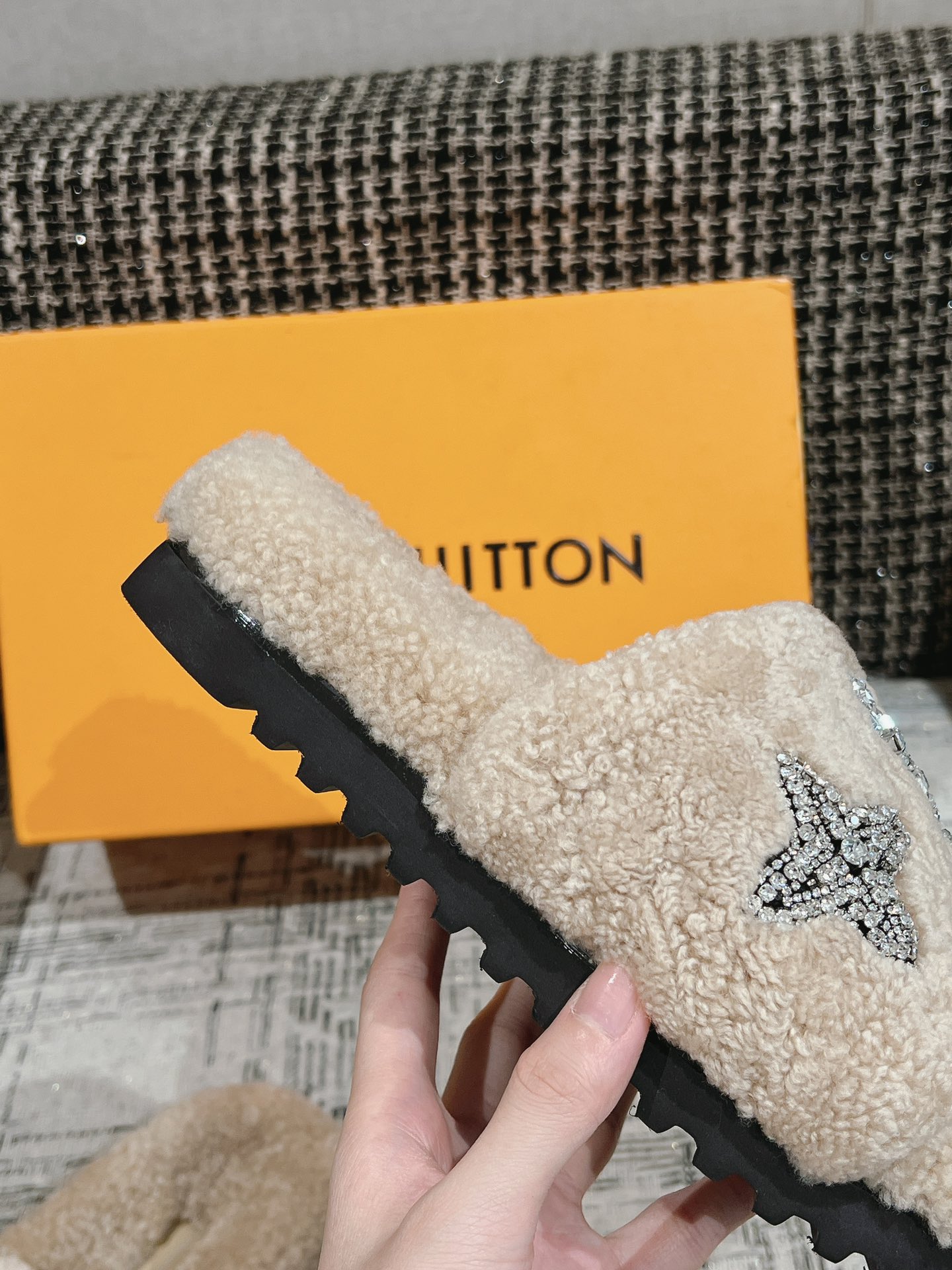 LOUIS VUITTON WOOL THICK SOLE SLIPPERS