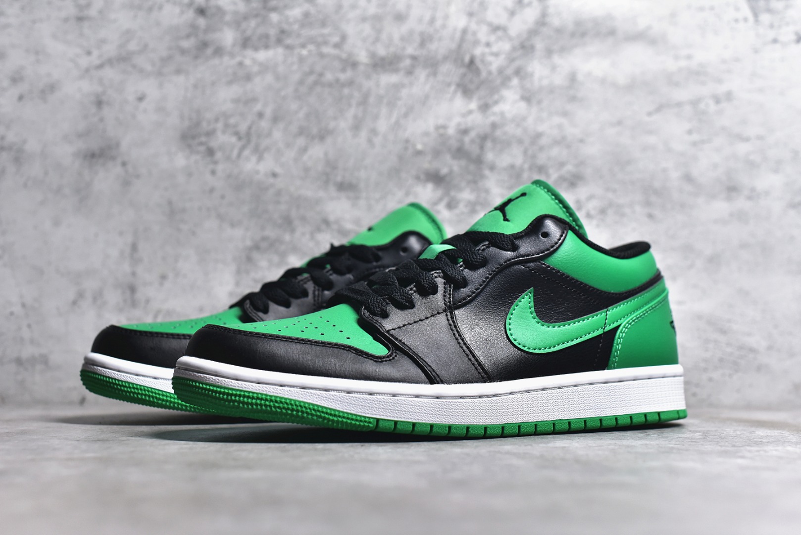 AIR JORDAN 1 LOW TOP BLACK GREEN