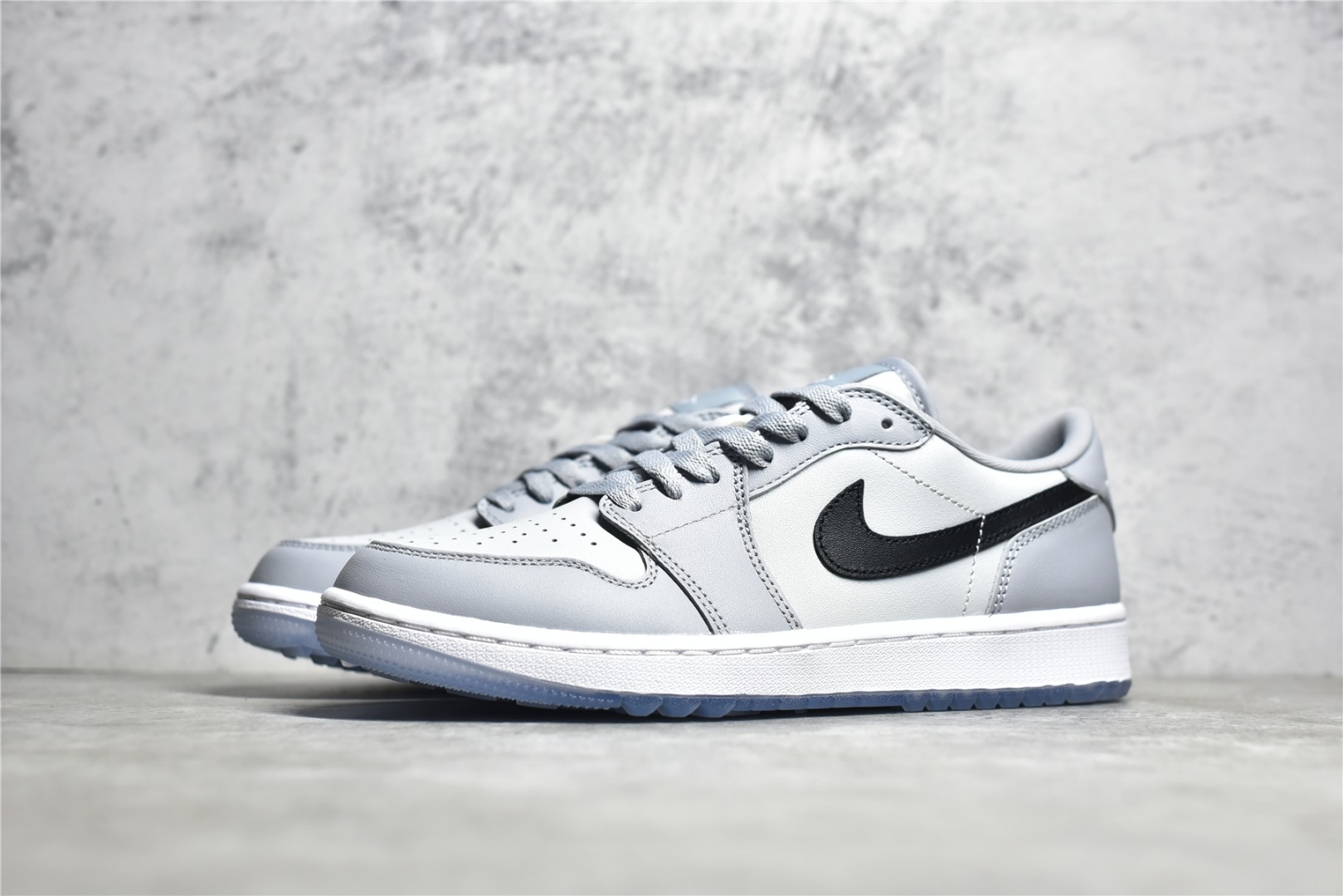 AIR JORDAN 1 GOLF GOLF DIOR JR.