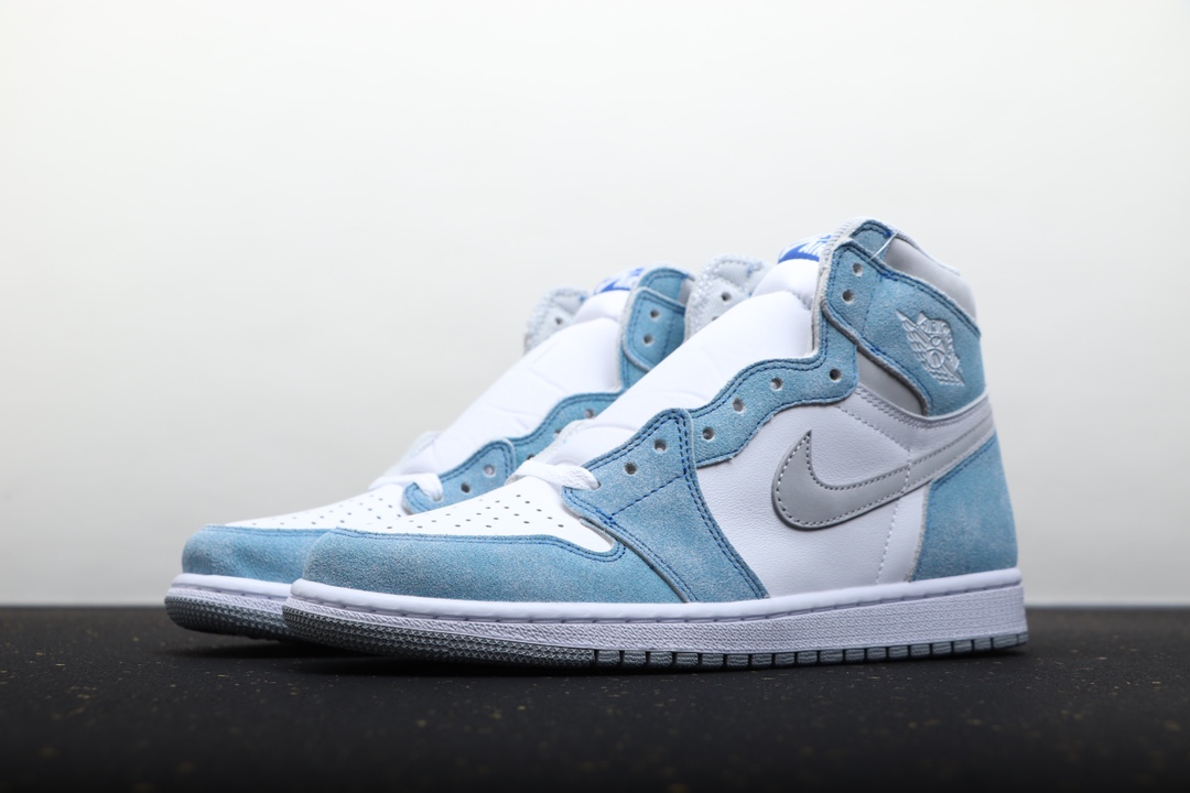 AIR JORDAN 1 HYPER ROYAL WASHED NORTH CAROLINA BLUE