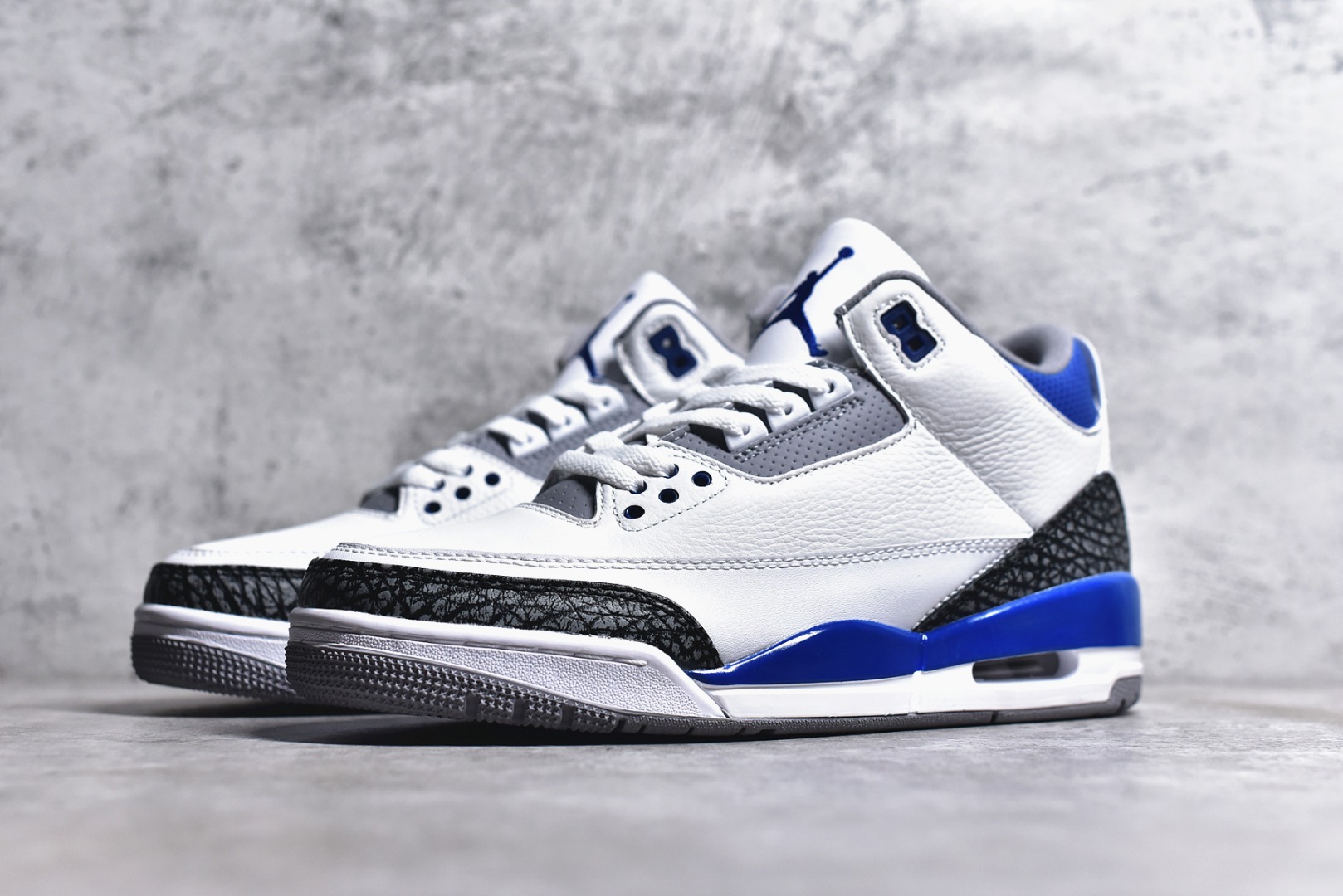 AIR JORDAN 3 MID-TOP RETRO BASKETBALL SHOES