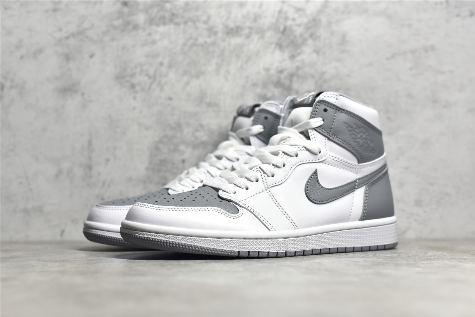 AIR JORDAN 1 AJ1 WHITE GREY