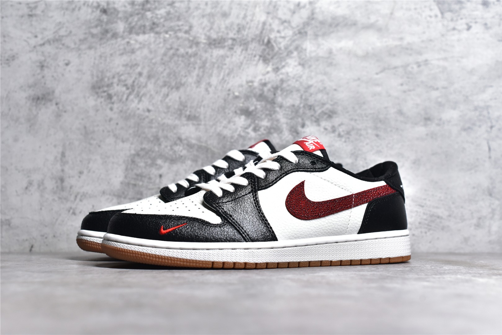 AIR JORDAN AJ1 LOW LOW TOP WHITE BLACK RED