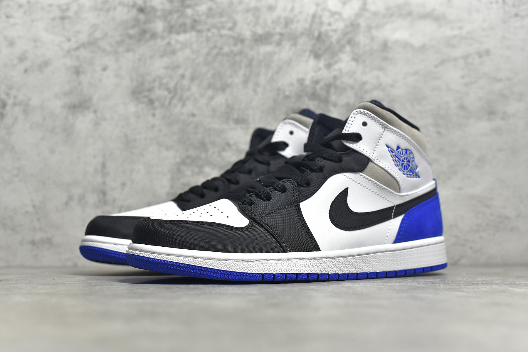 AIR JORDAN 1 MID WHITE BLUE