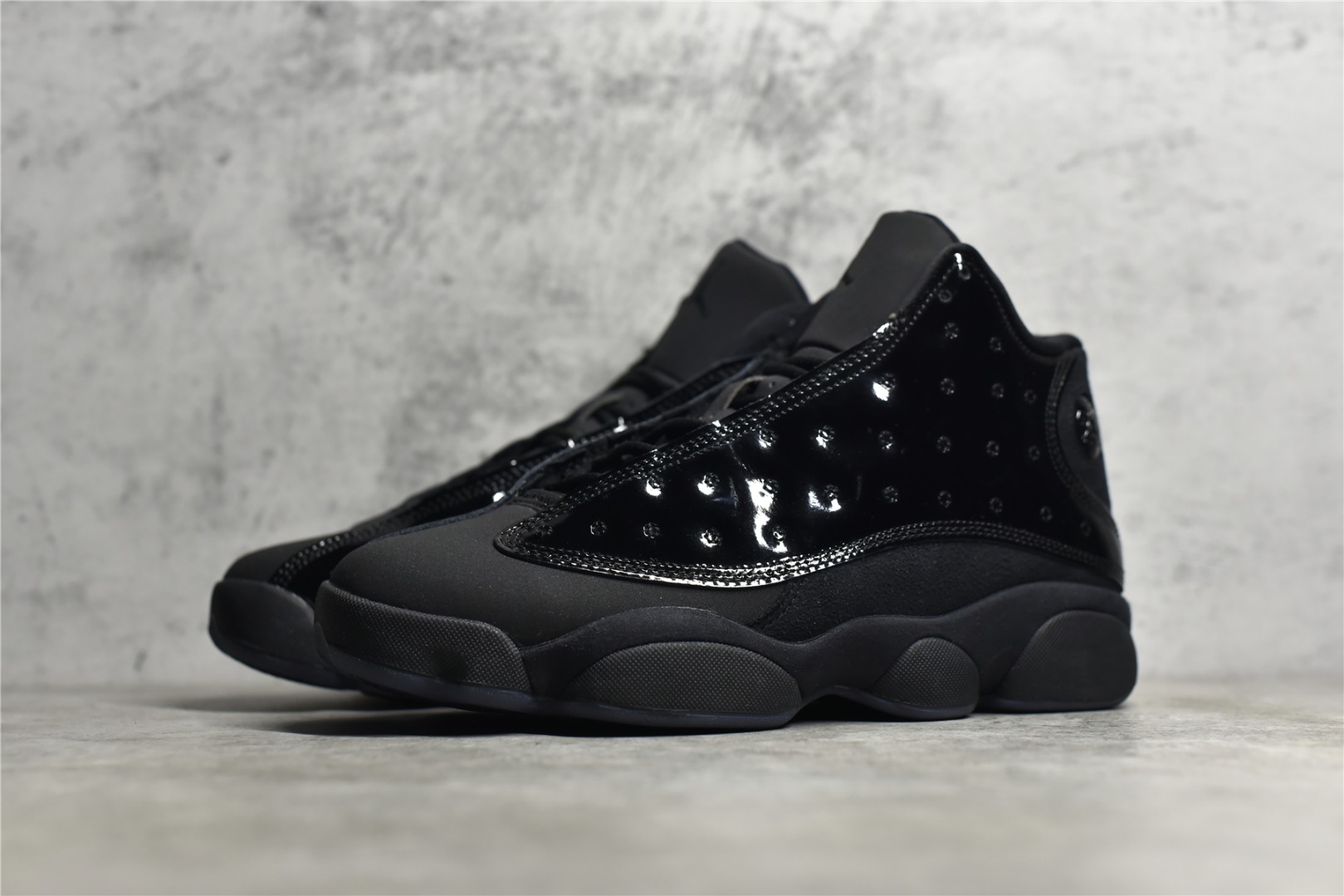 AIR JORDAN 13 "CAP AND GOWN" BLACK CAT PATENT LEATHER