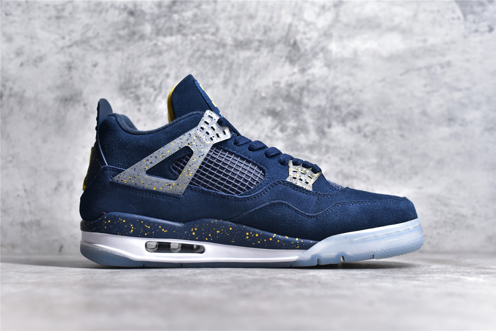 AIR JORDAN 4 RETRO NAVY