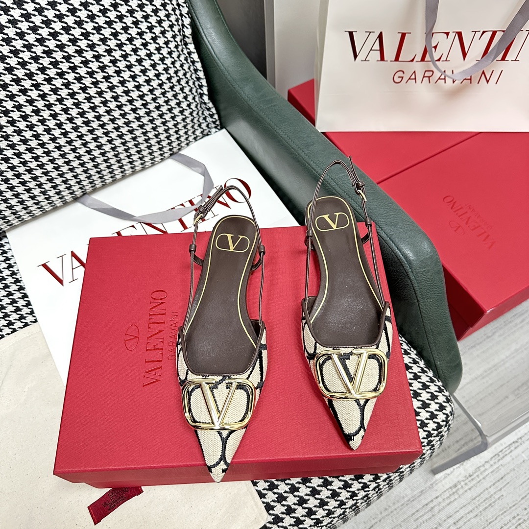 VALENTINO 2021/SS NEW VALENTINO'S NEWEST COLLECTION OF ROMAN SANDALS WITH ITALIAN PRINTED LEATHER SOLES