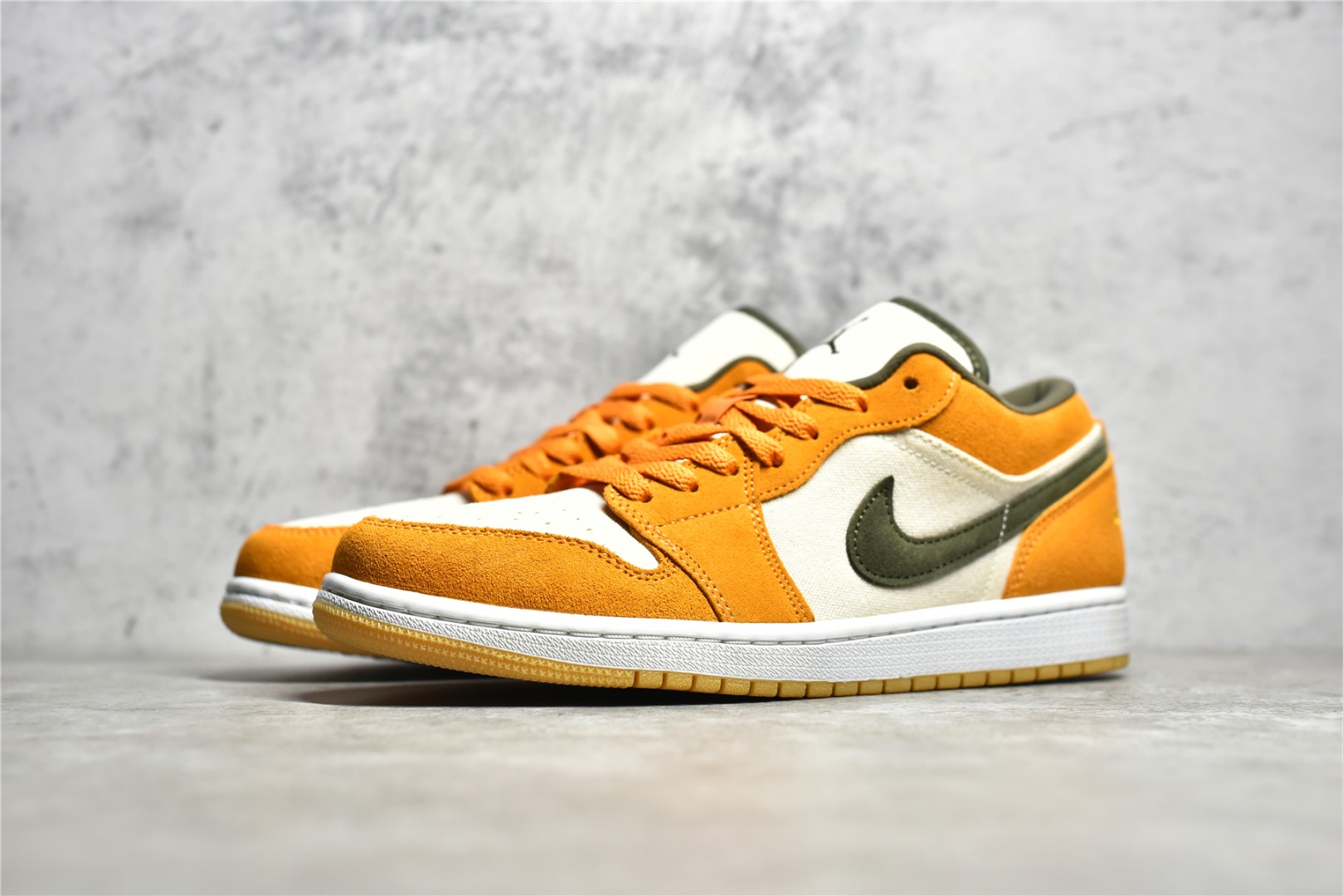 AIR JORDAN 1 FALLING LEAF YELLOW LOW TOP