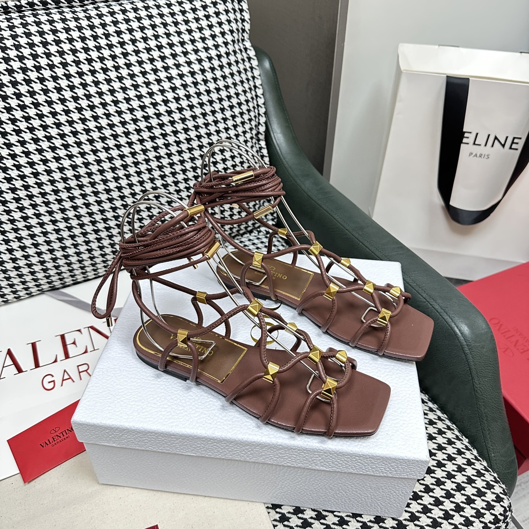 VALENTINO 2021/SS NEW VALENTINO'S NEWEST COLLECTION OF ROMAN SANDALS WITH ITALIAN PRINTED LEATHER SOLES