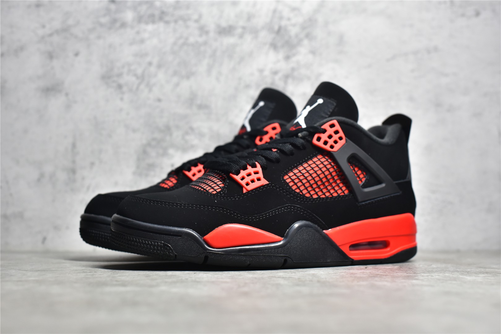 AIR JORDAN 4 BLACK AND RED