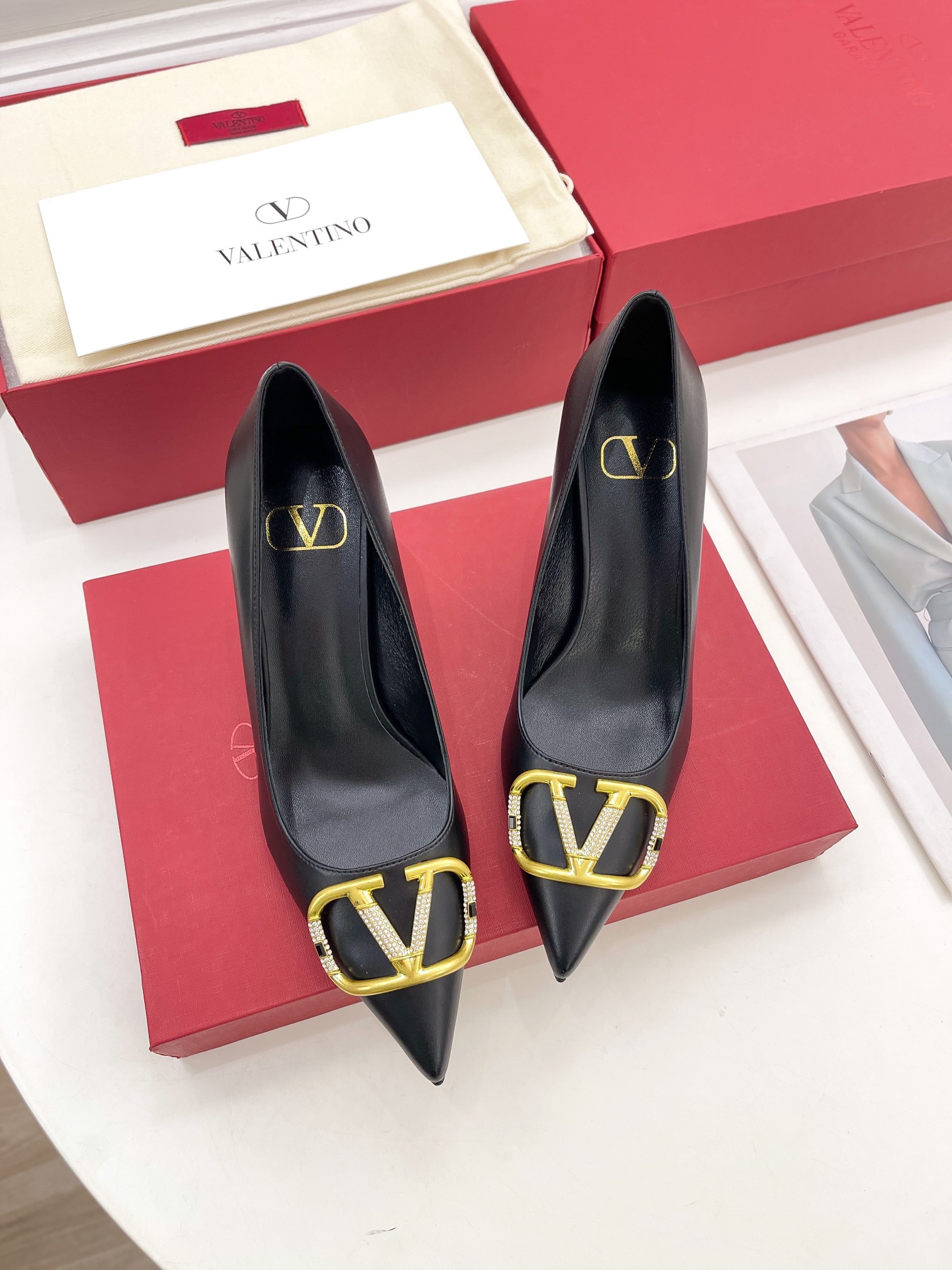 VALENTINO 2021/SS NEW VALENTINO 2022 SPRING AND SUMMER NEW LARGE V DIAMOND BUCKLE HIGH HEELS ON THE NEW