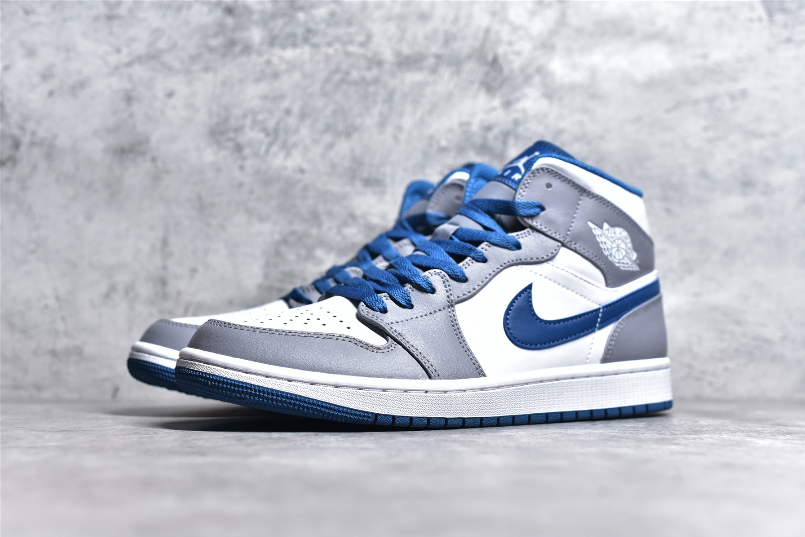 AIR JORDAN 1 MID GREY WHITE BLUE