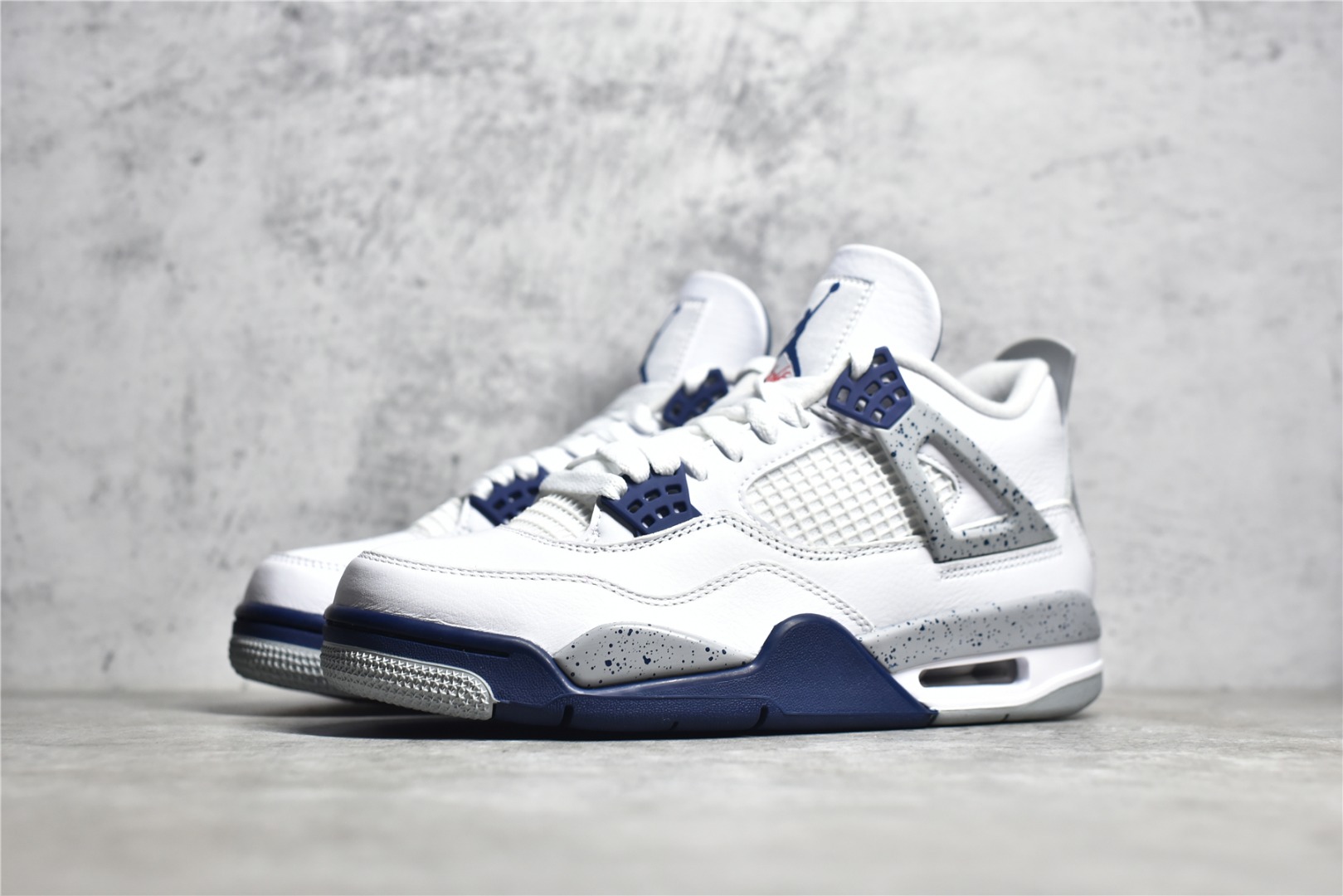 AIR JORDAN 4 RETRO WHITE BLUE