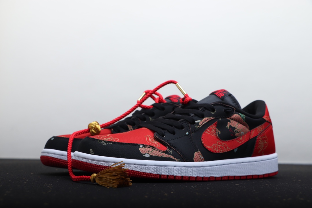 AIR JORDAN 1 BLACK AND RED