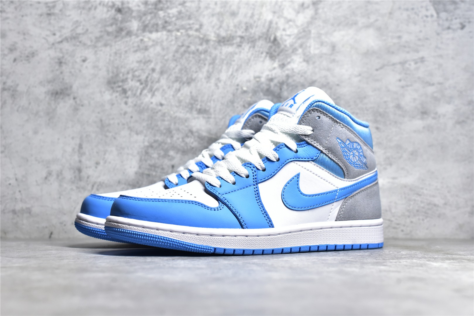 AIR JORDAN 1 MiD WHITE BLUE