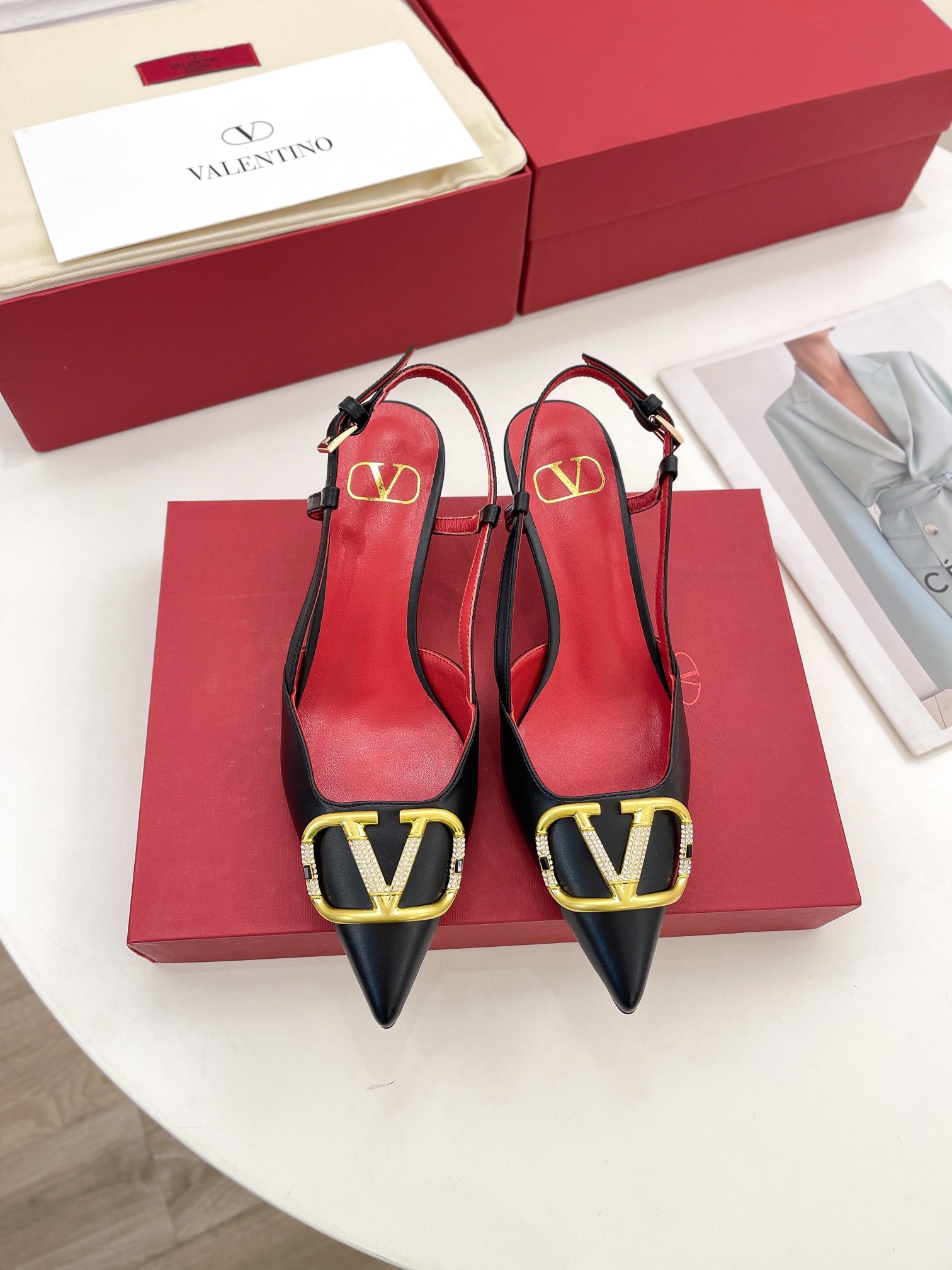 VALENTINO 2021/SS NEW VALENTINO 2022 SPRING AND SUMMER NEW LARGE V DIAMOND BUCKLE HIGH HEELS ON THE NEW